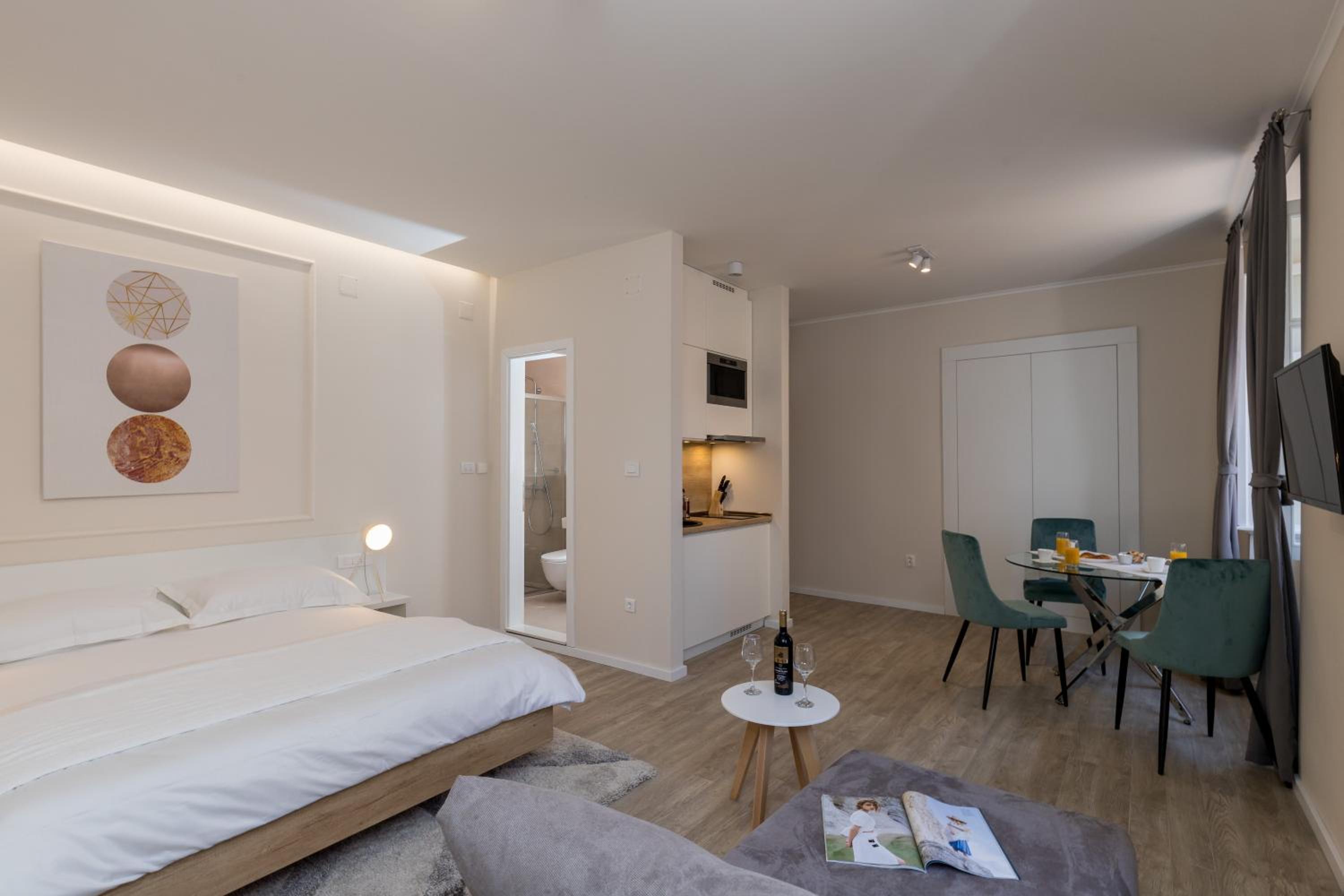 Apartments Urbis