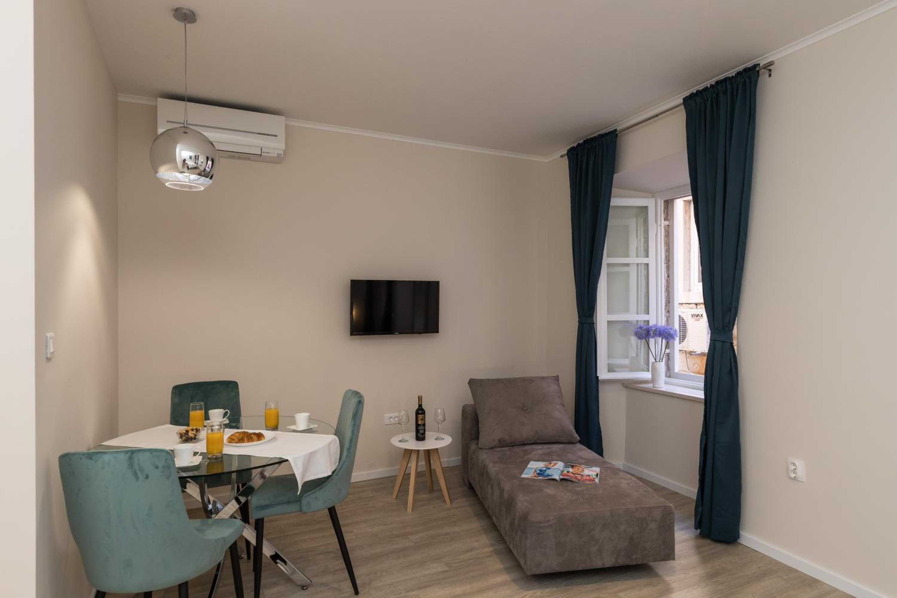 Apartments Urbis
