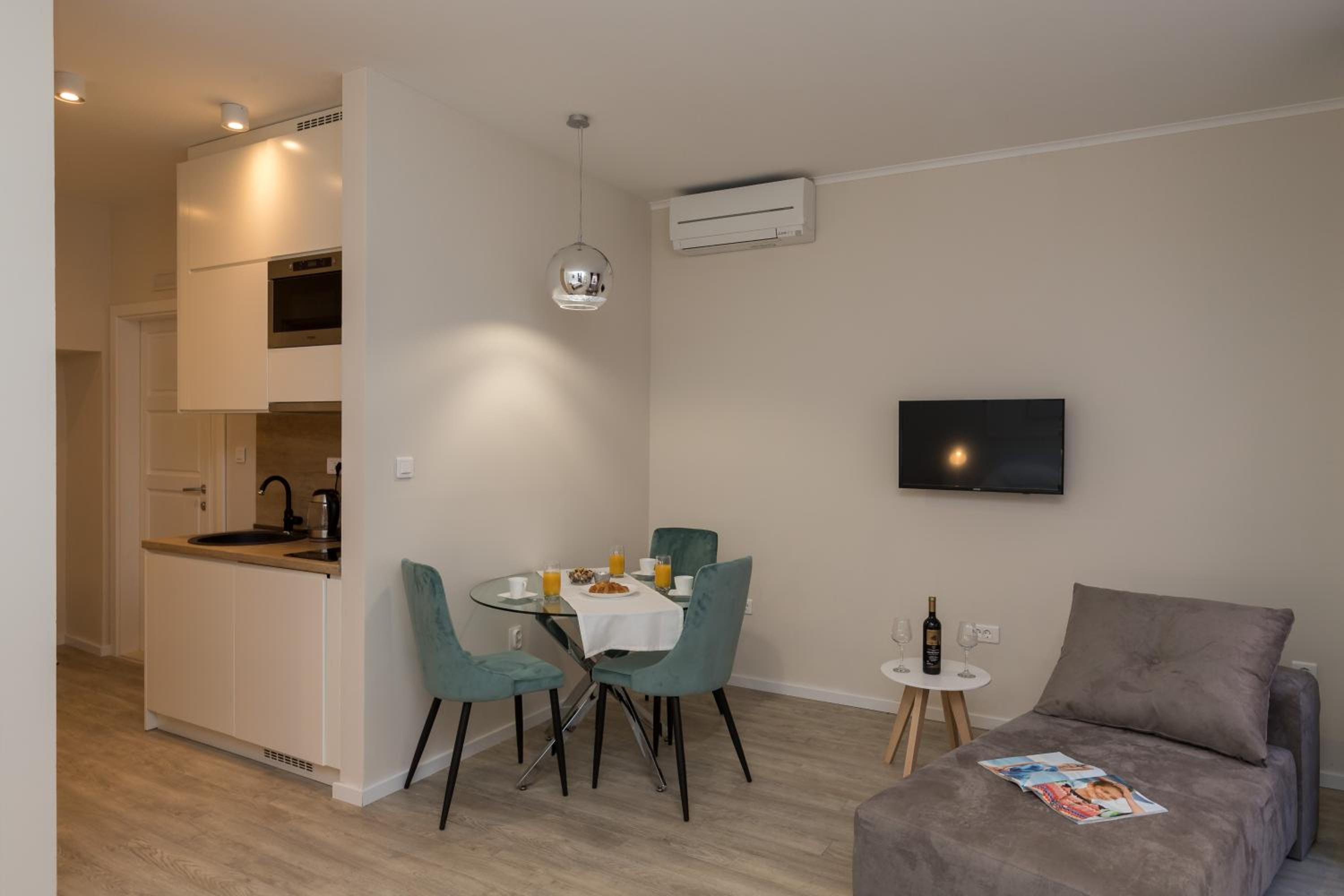 Apartments Urbis