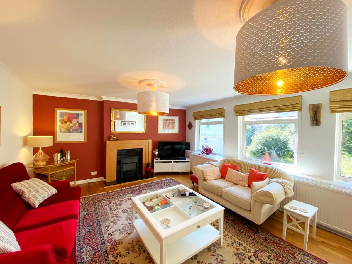 Braeside Luxury Holiday Home view 3