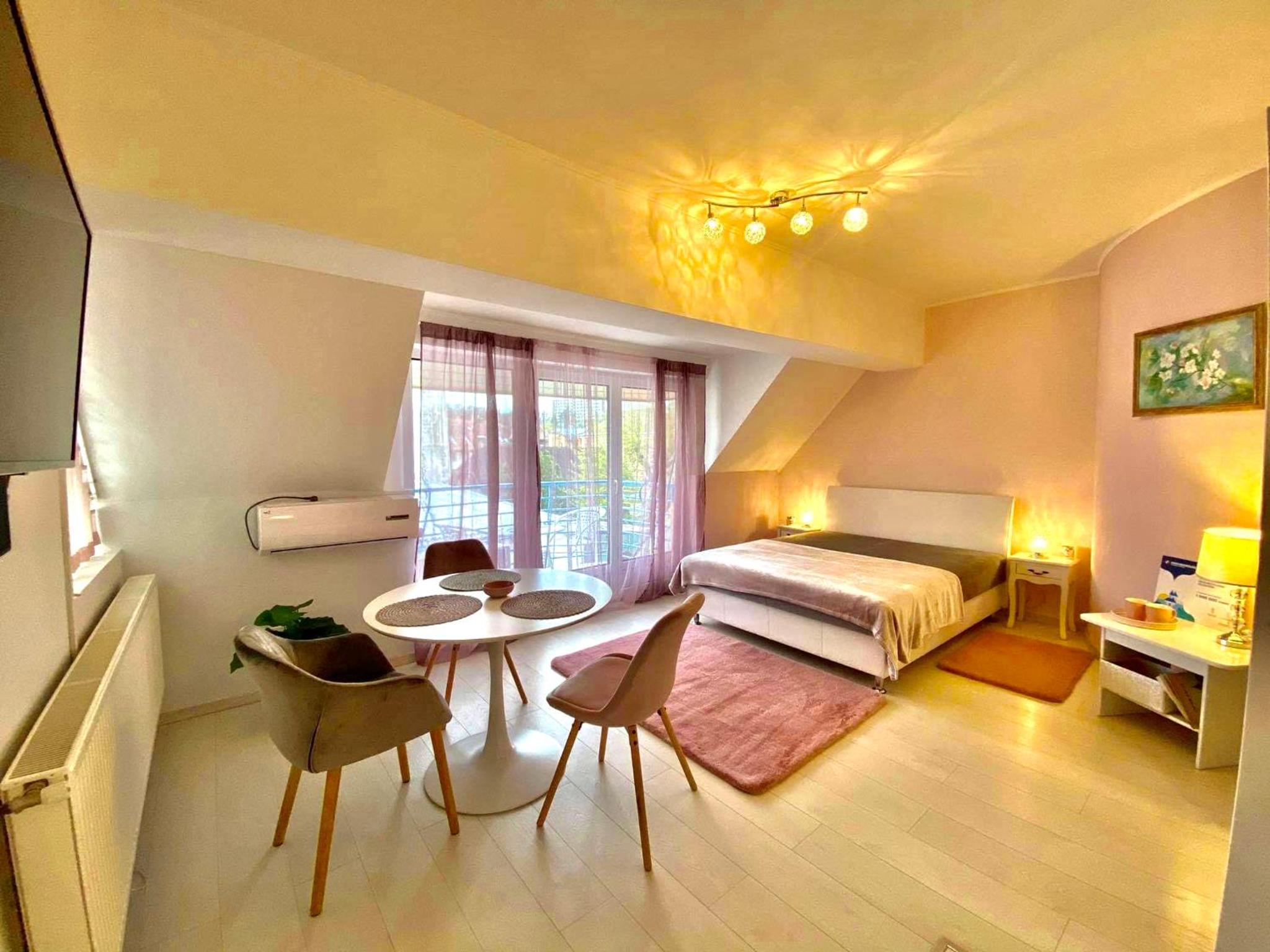 Roselio City Home view 5