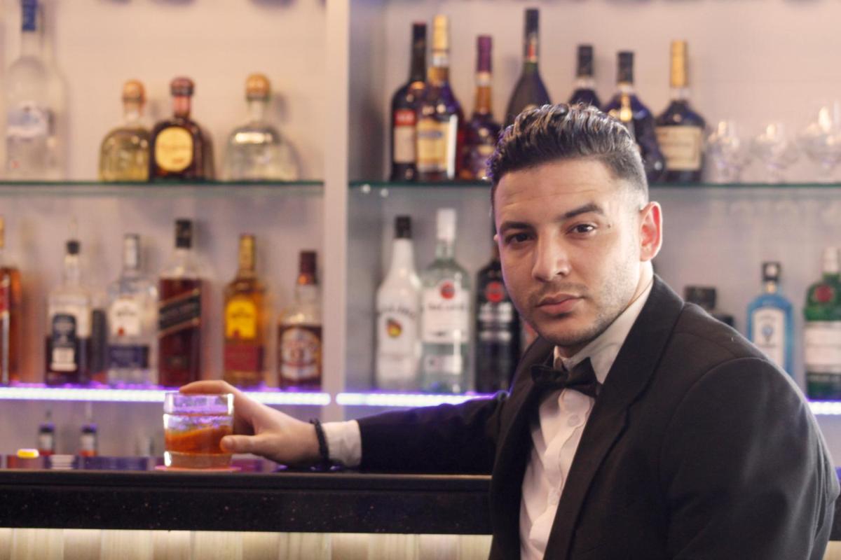 bar