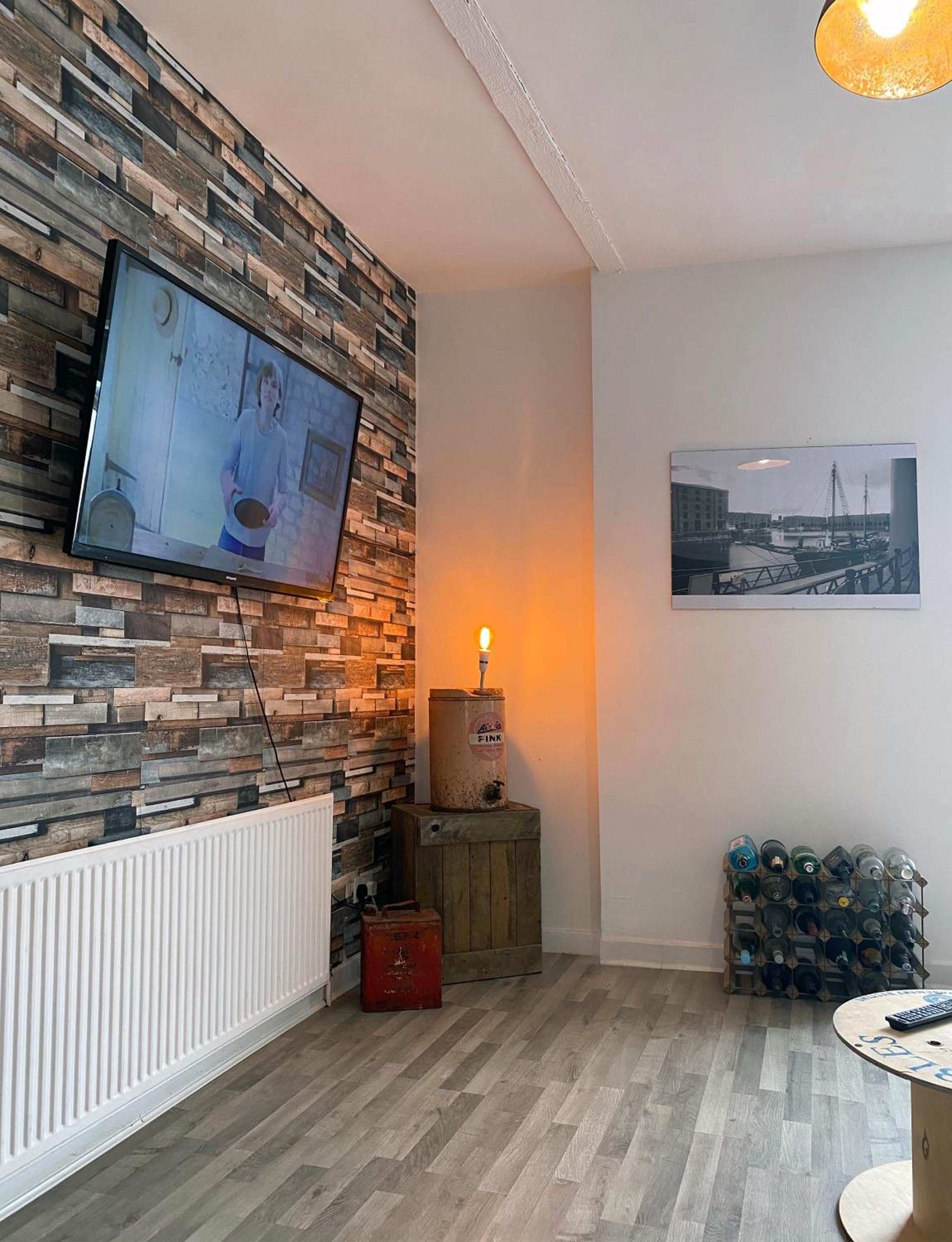 The Docklands SA by Serviced Living Liverpool view 2