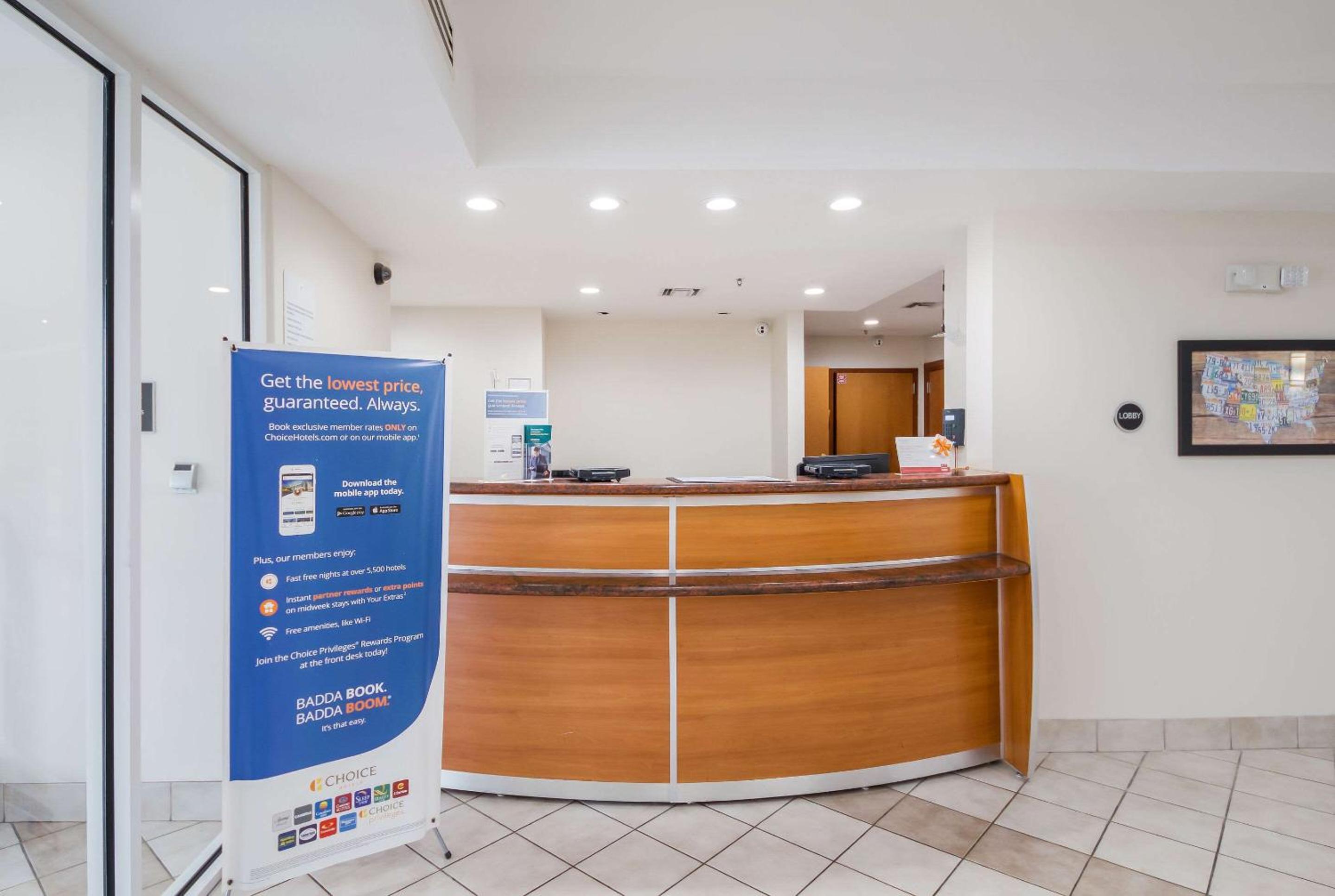 Quality Inn Laredo - Nuevo Laredo view 5