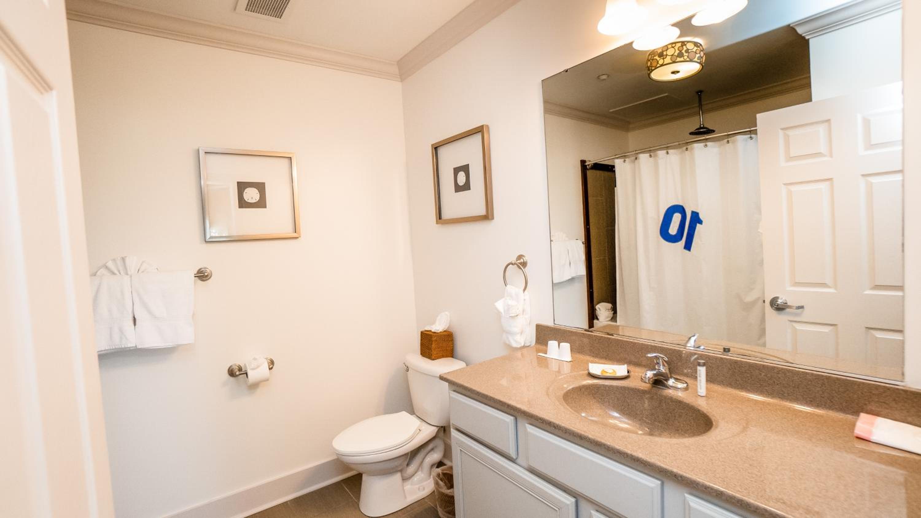 Charleston Vacations - Regatta Inn - Adults Only - Property Image 2