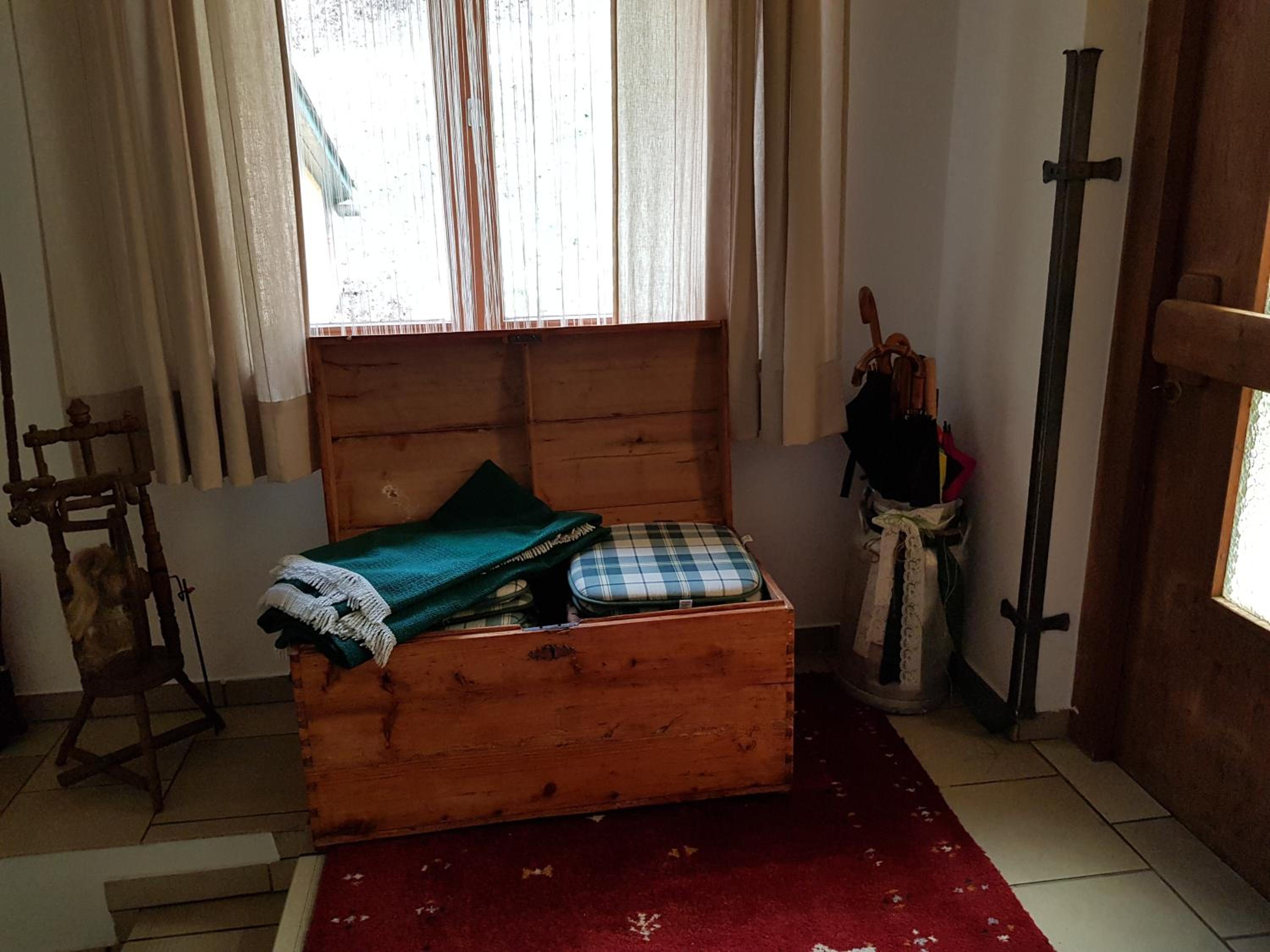 Photo 33