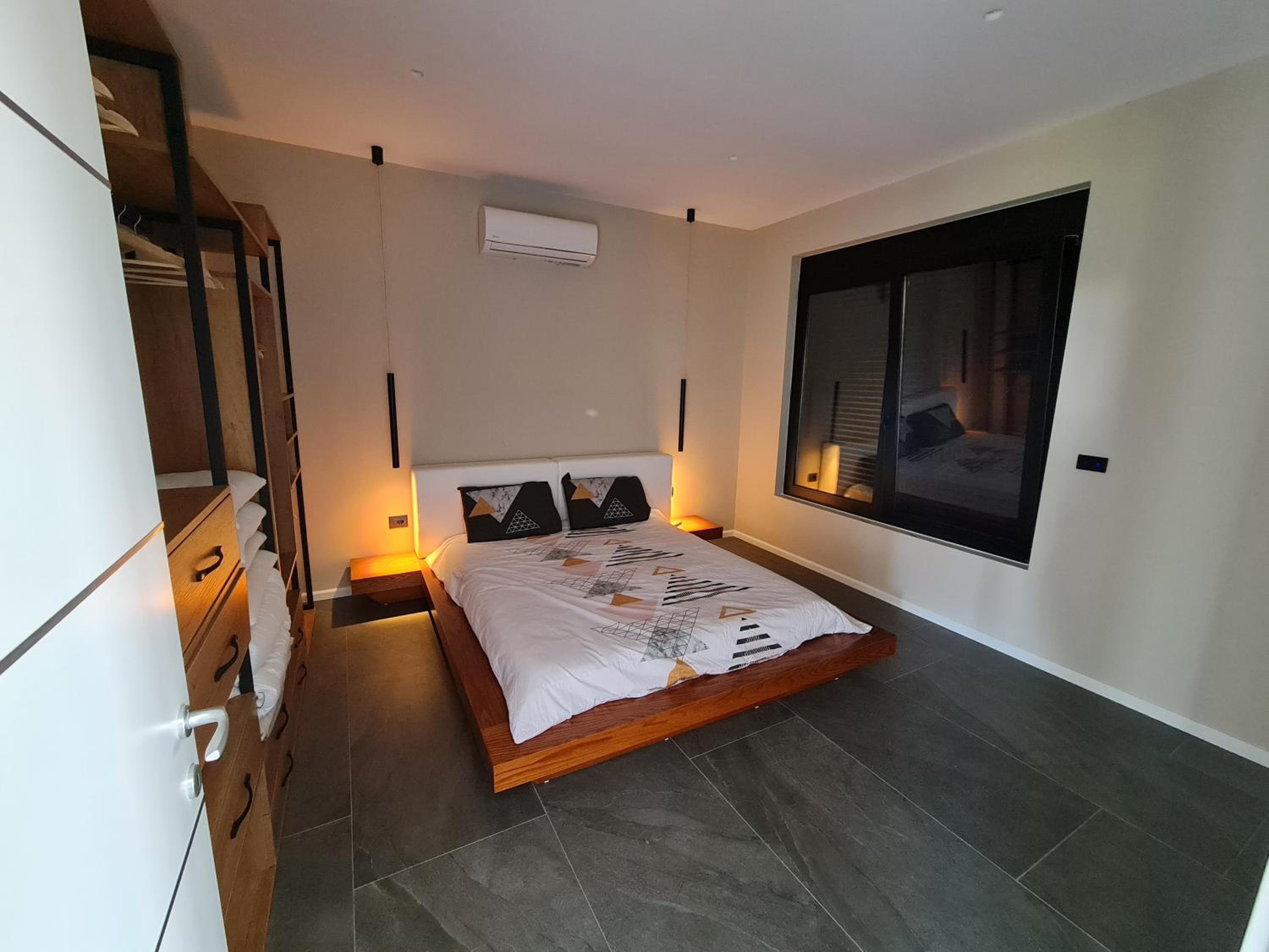 LT Luxury Villa