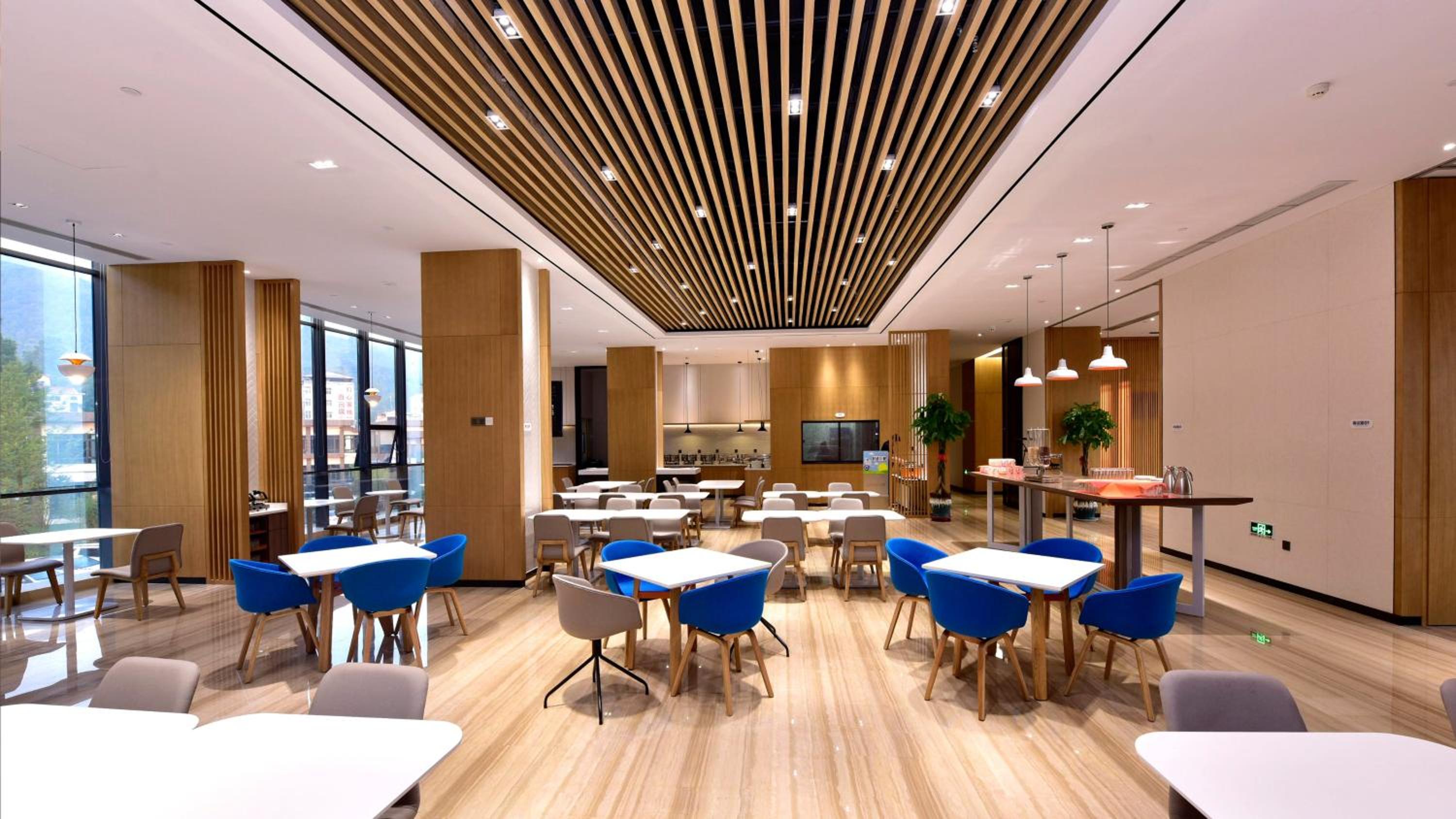 Holiday Inn Express Luanchuan by IHG