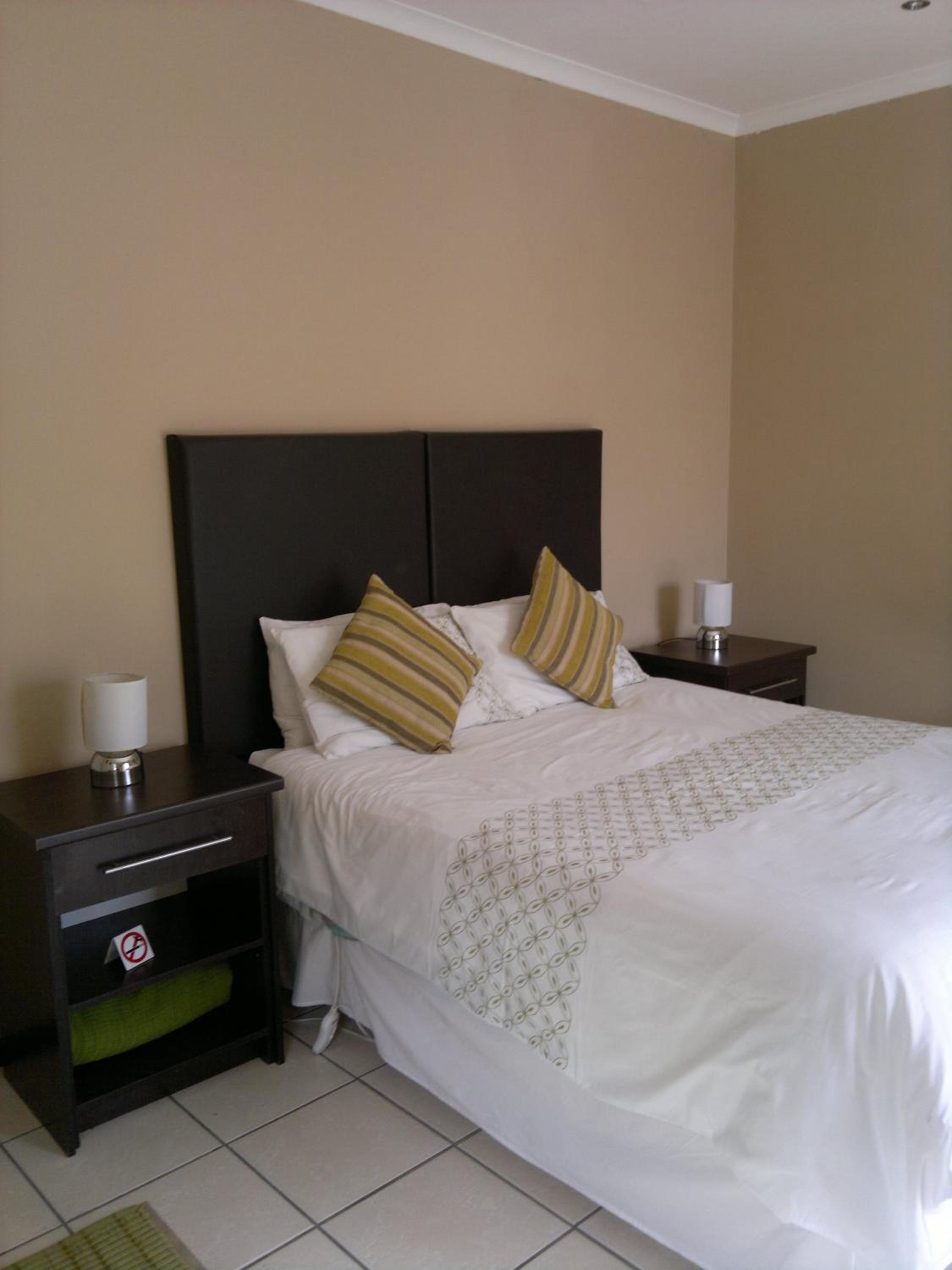 Oasis Shanti Backpackers