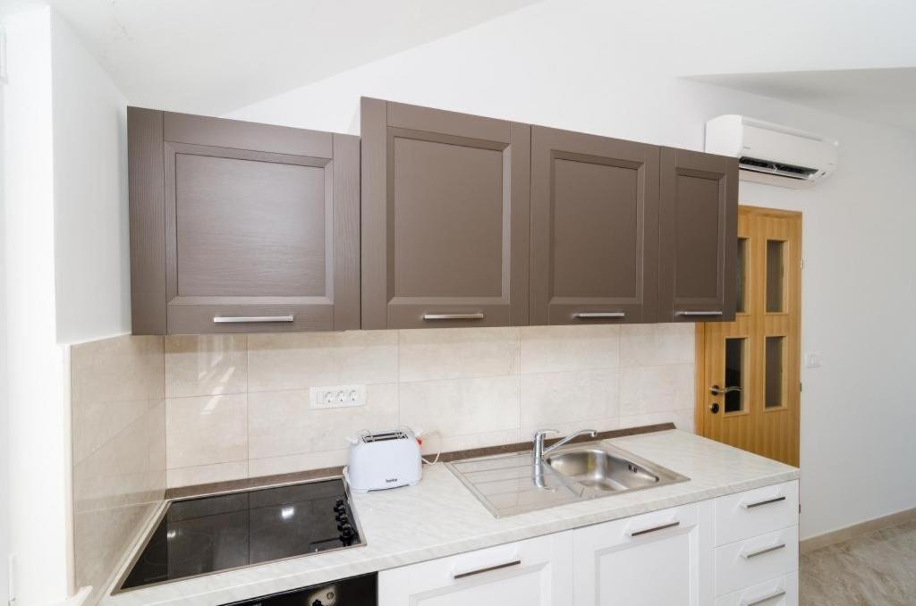 Dubrovnik Vacations - Apartments Villa Ari - Property Image 58