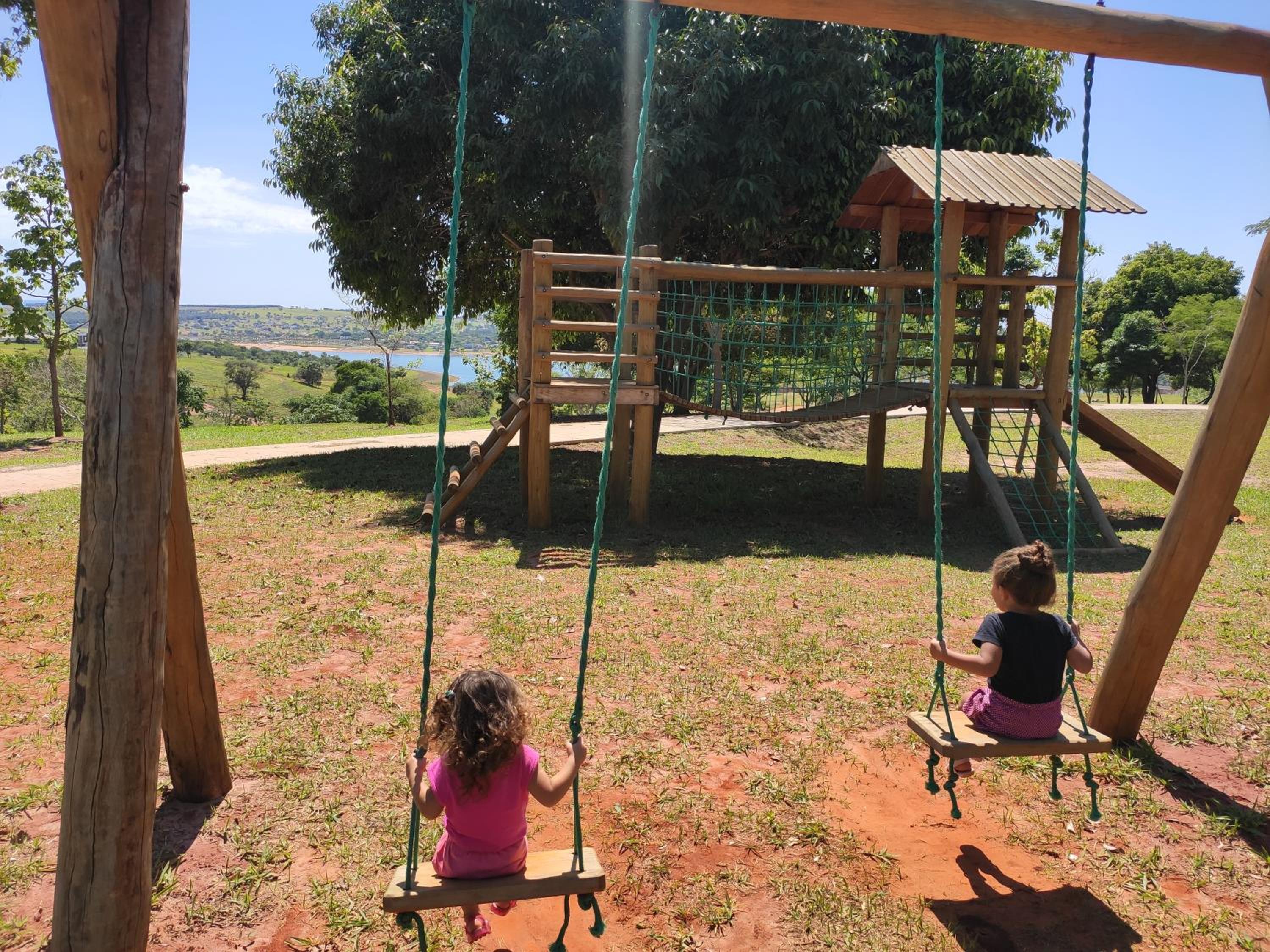 Minha Casa na Represa Riviera Santa Cristina II