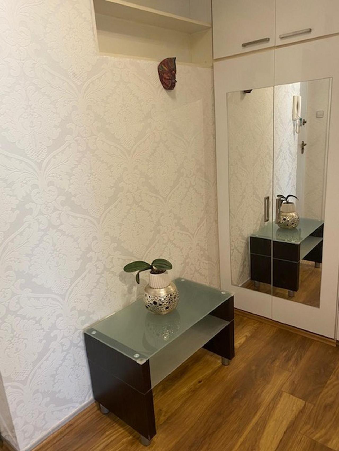 Iva Apartment Split view 3