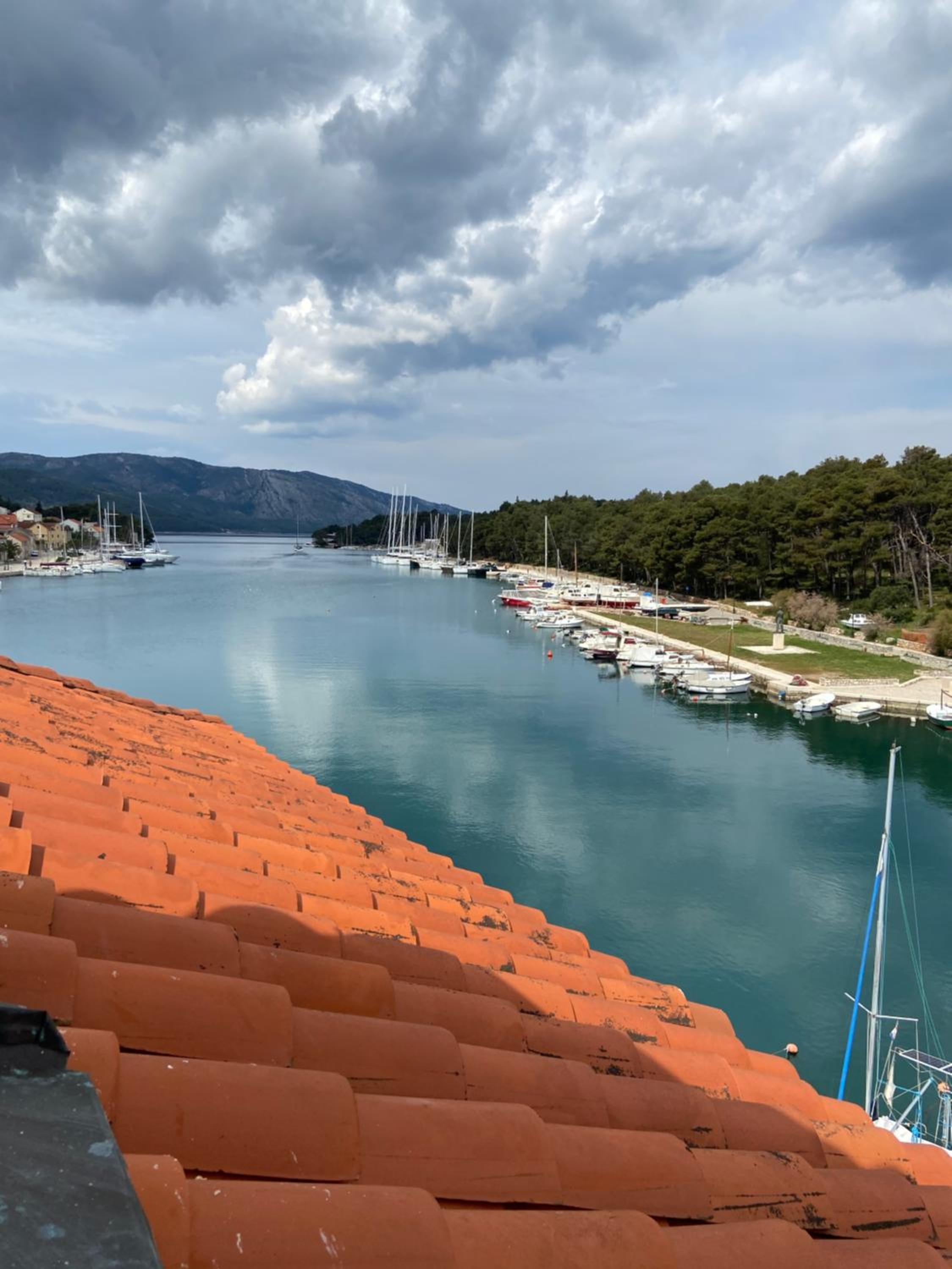 Ancora Faros view 2