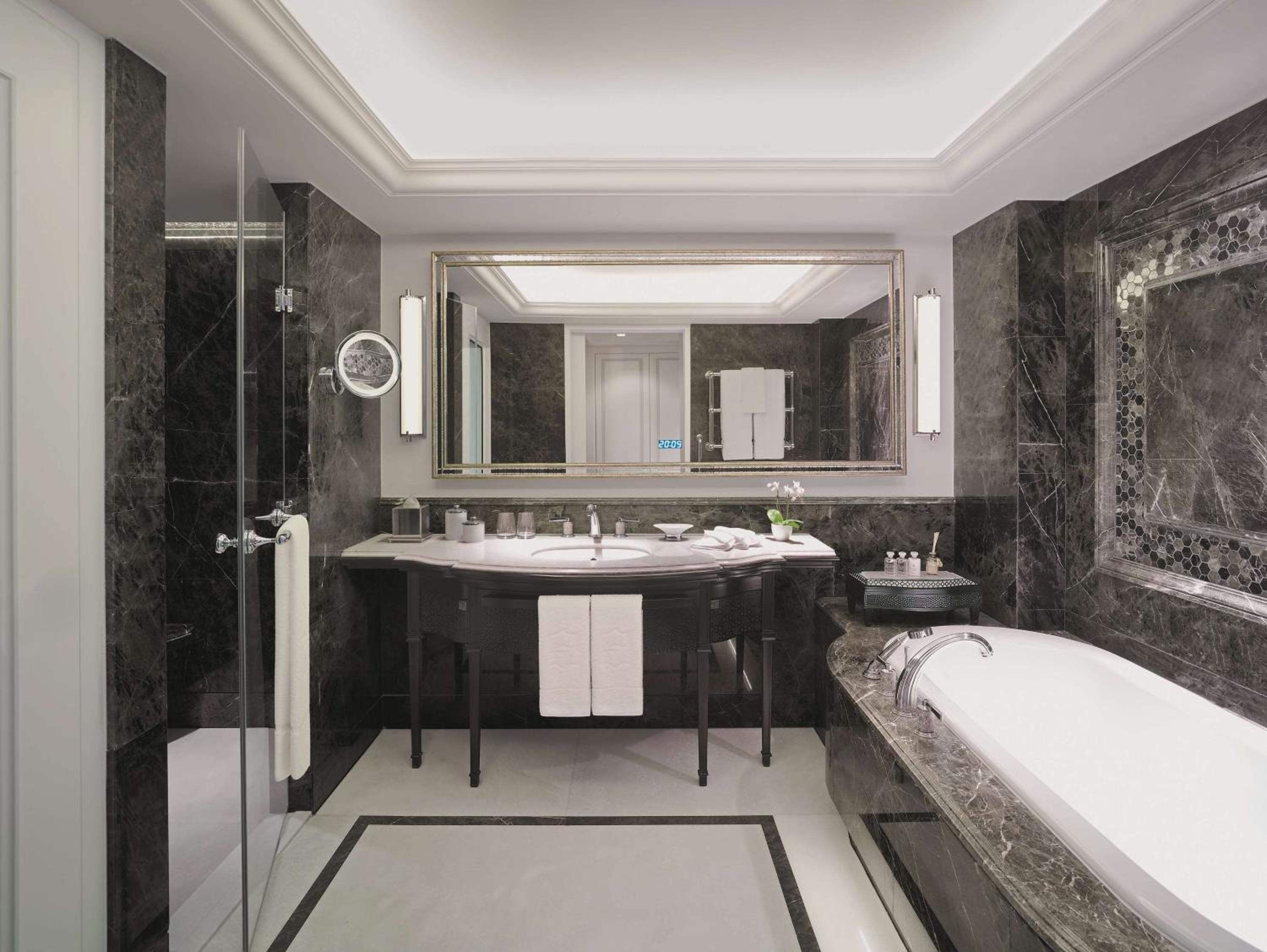 Shangri-La Bosphorus, Istanbul - Image 12