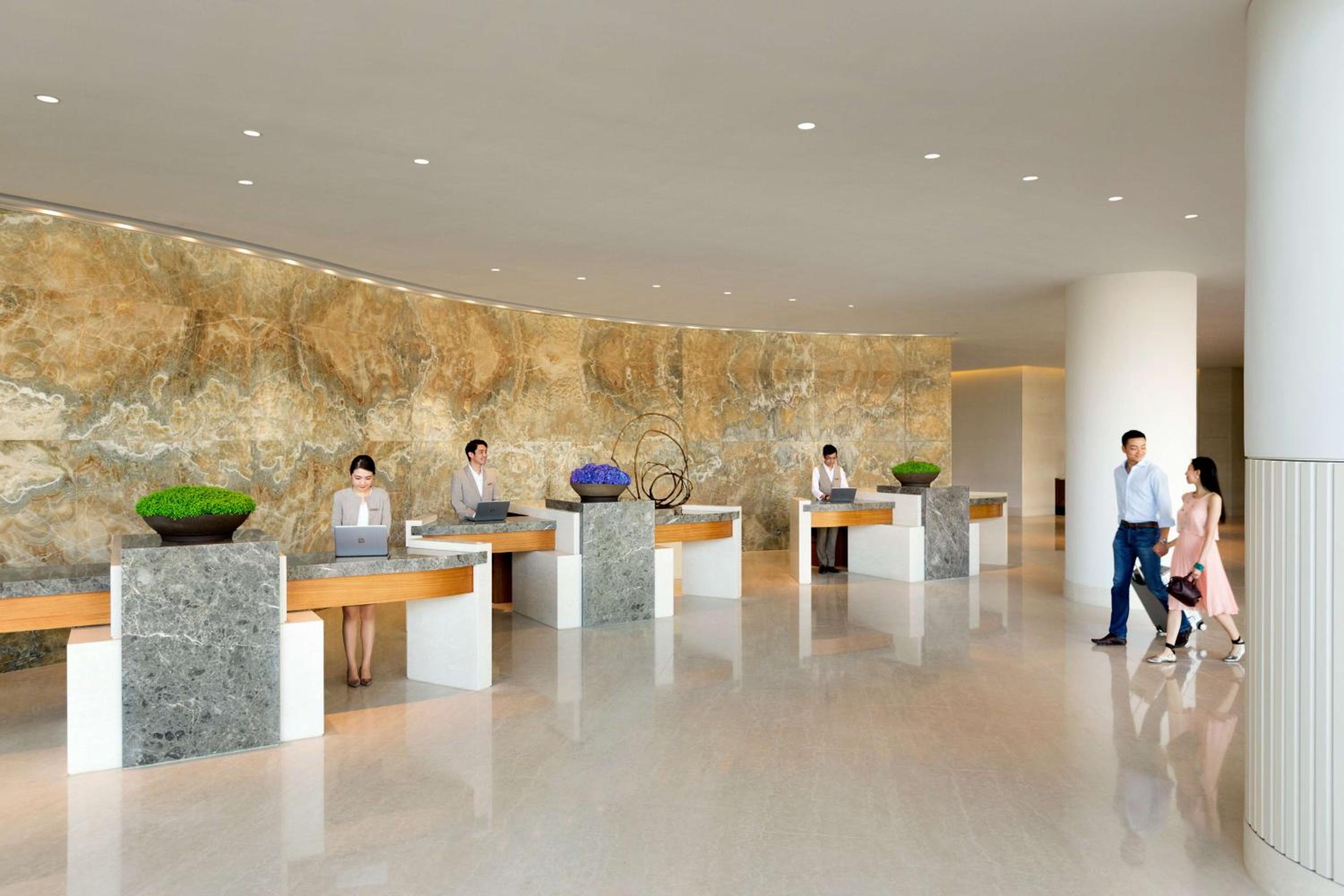 Kerry Hotel Hong Kong by Shangri-la