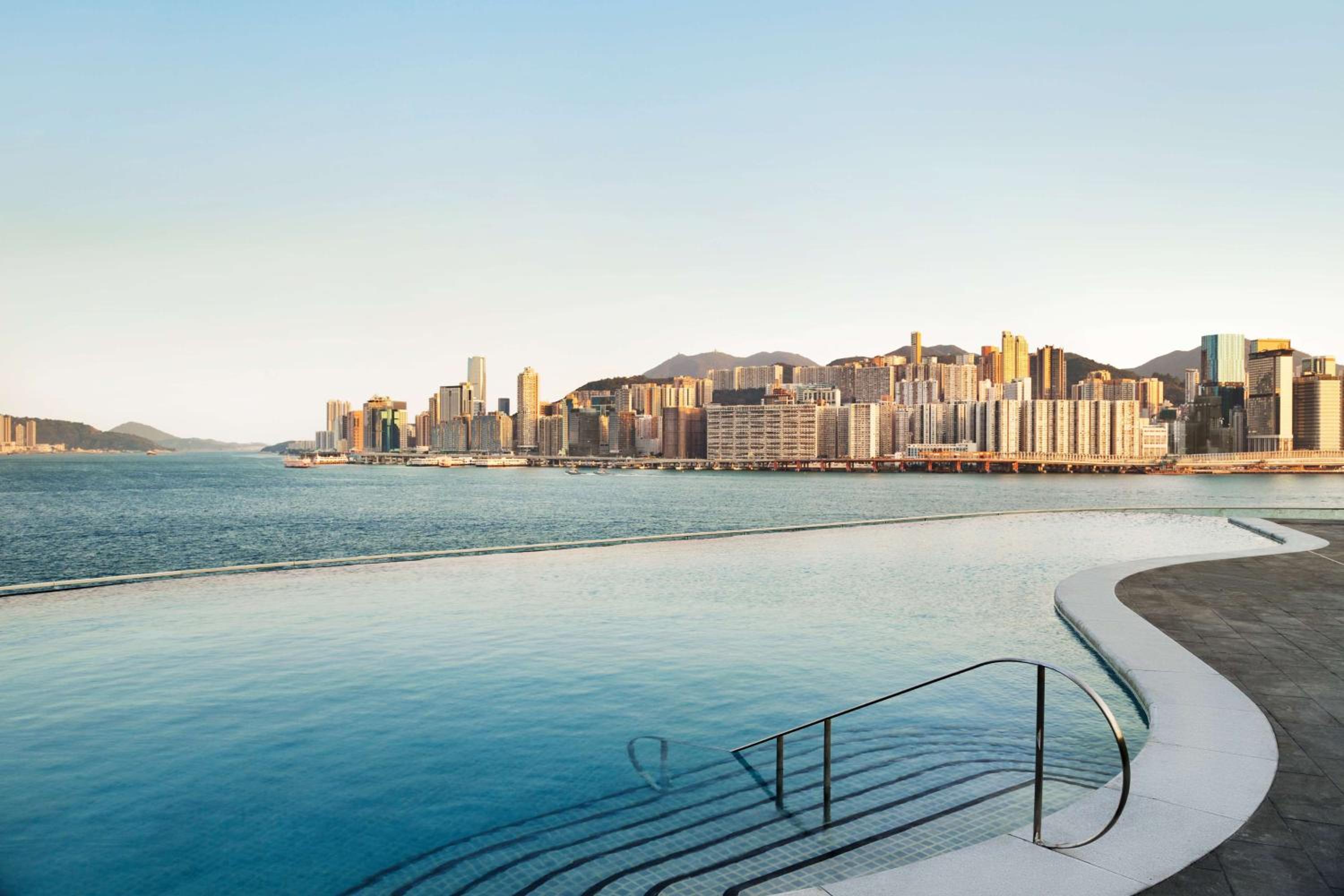 Kerry Hotel Hong Kong by Shangri-la