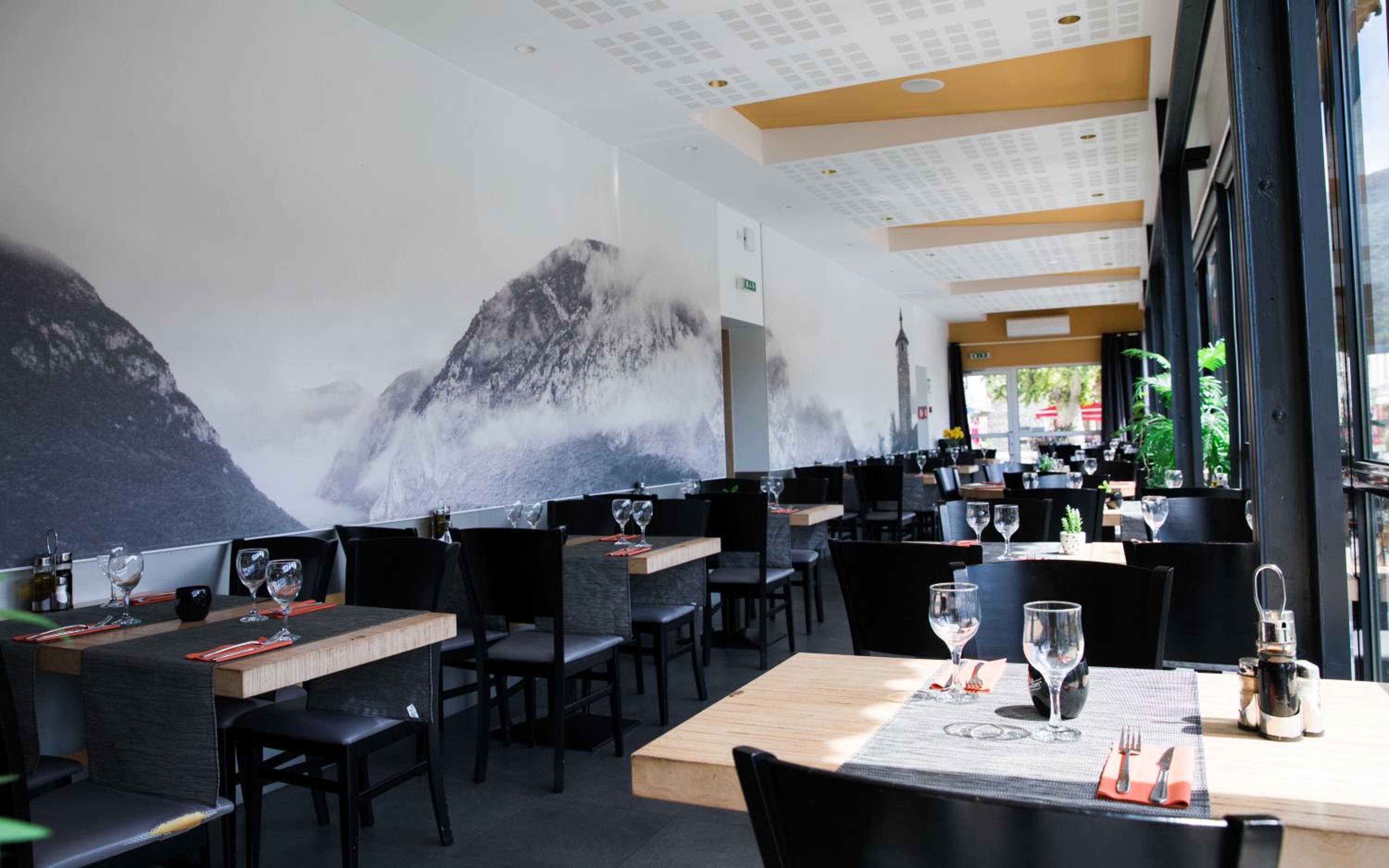 restaurant