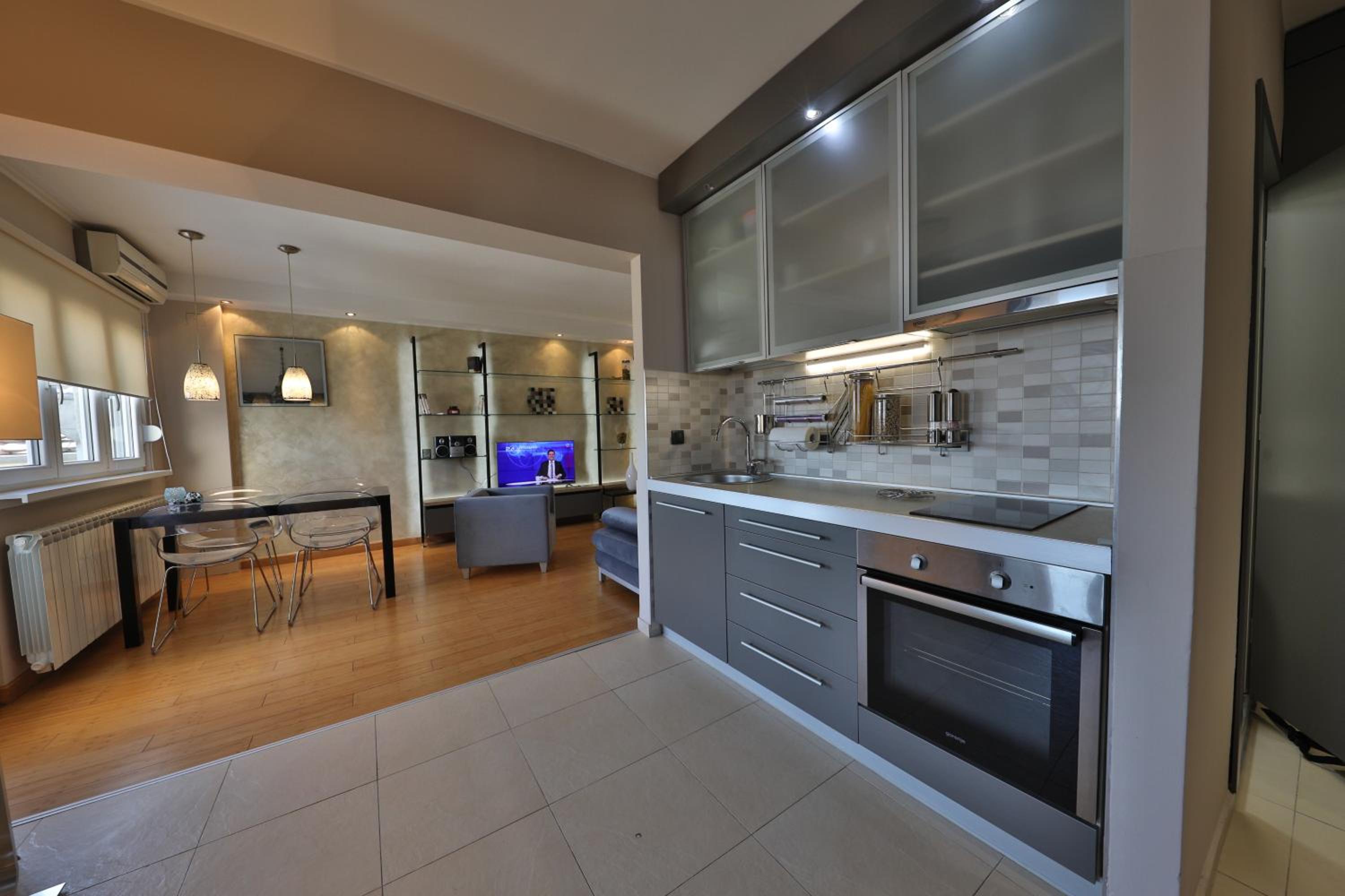 Business & Travel Apartments view 4