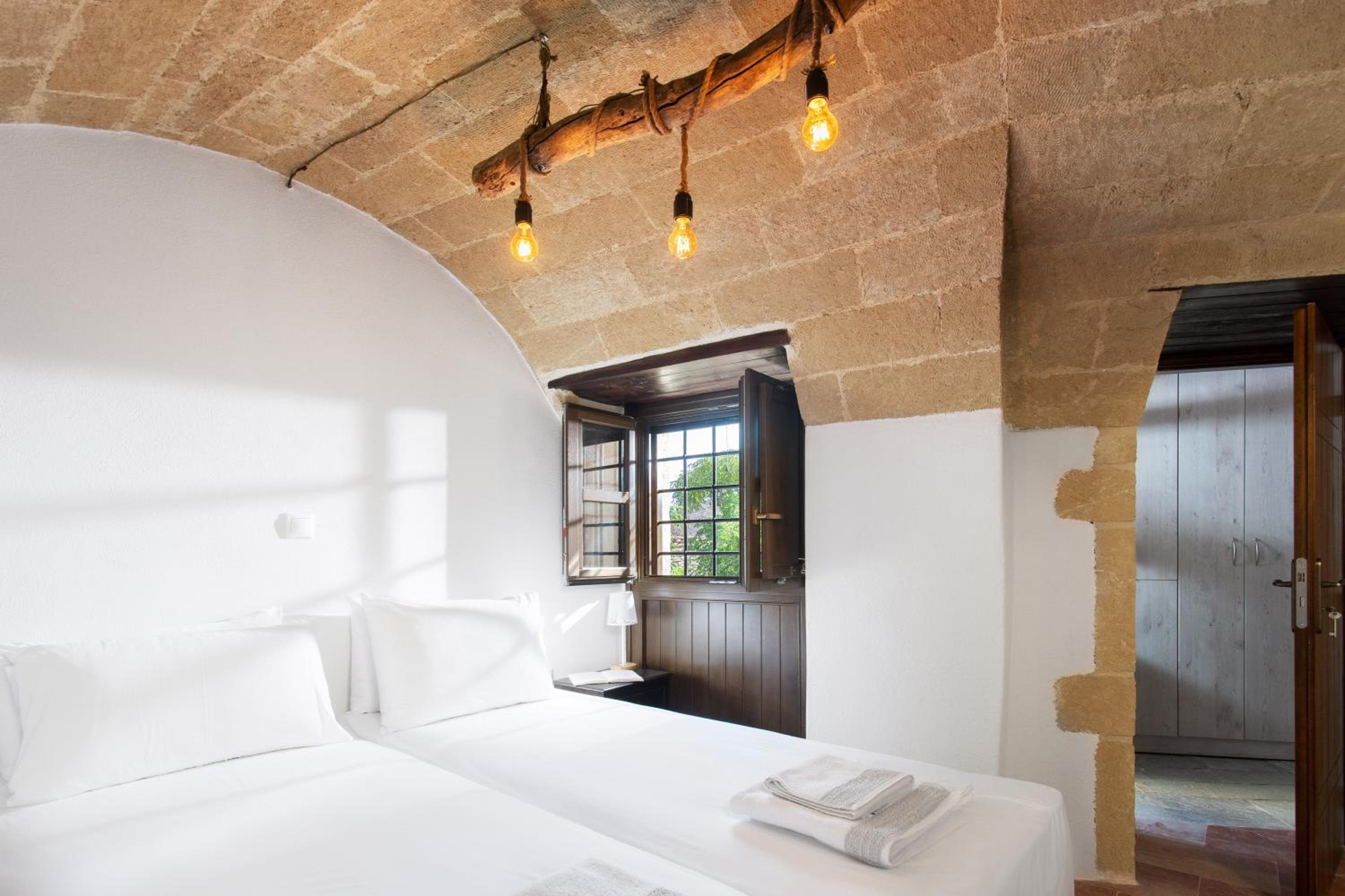 Myrsini's Castle House - Comfortable Residence with Large Balcony & Sea View photo 2