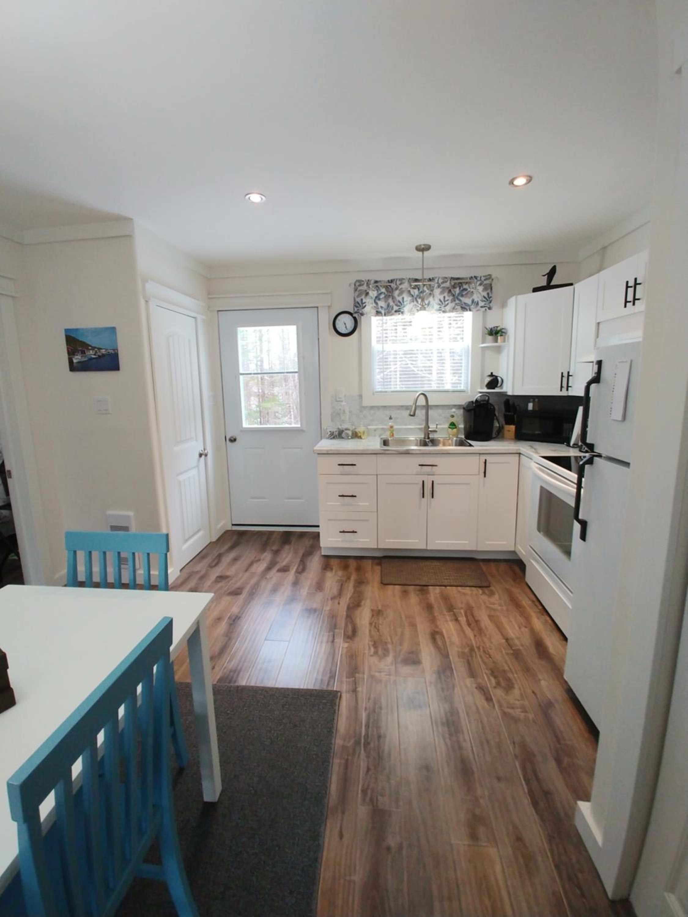 Lavenia Rose Cottages , Harbour Mist