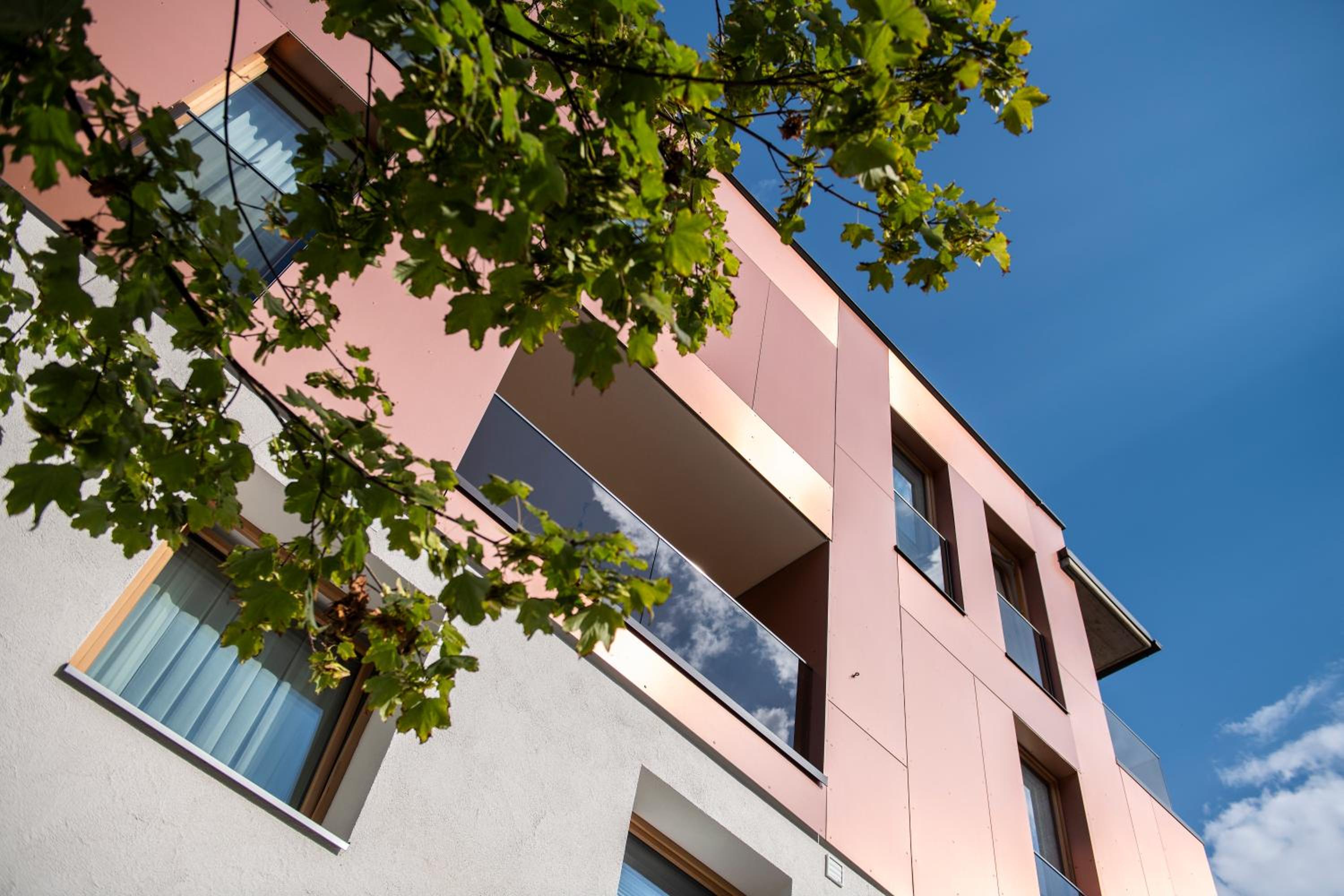 MANNI home - rooms & apartments