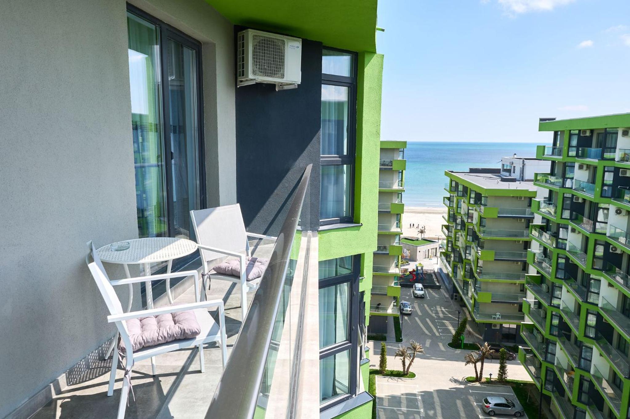 AleSea Ap - Alezzi Beach Resort