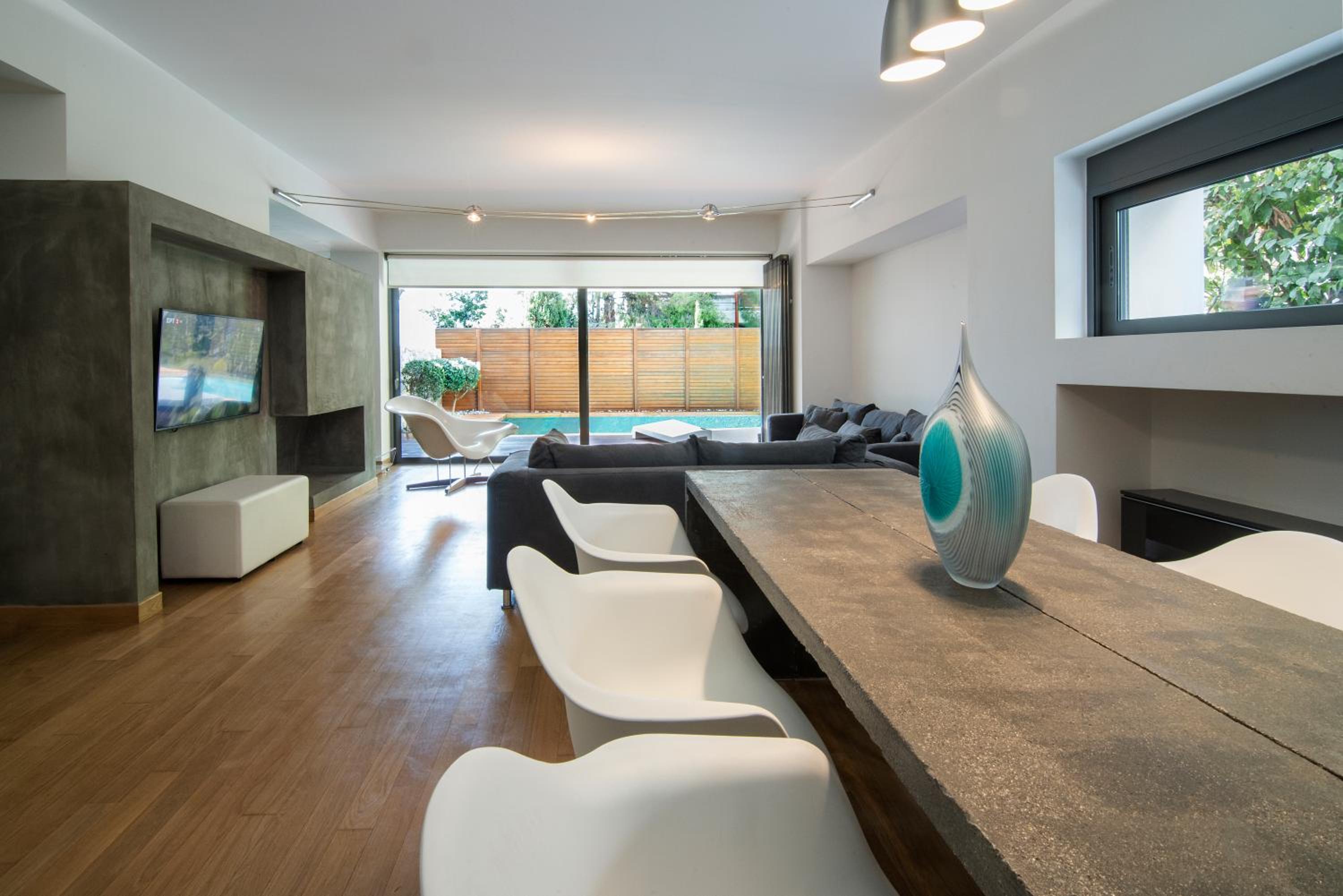 Elegant and Private Living by Neuvel