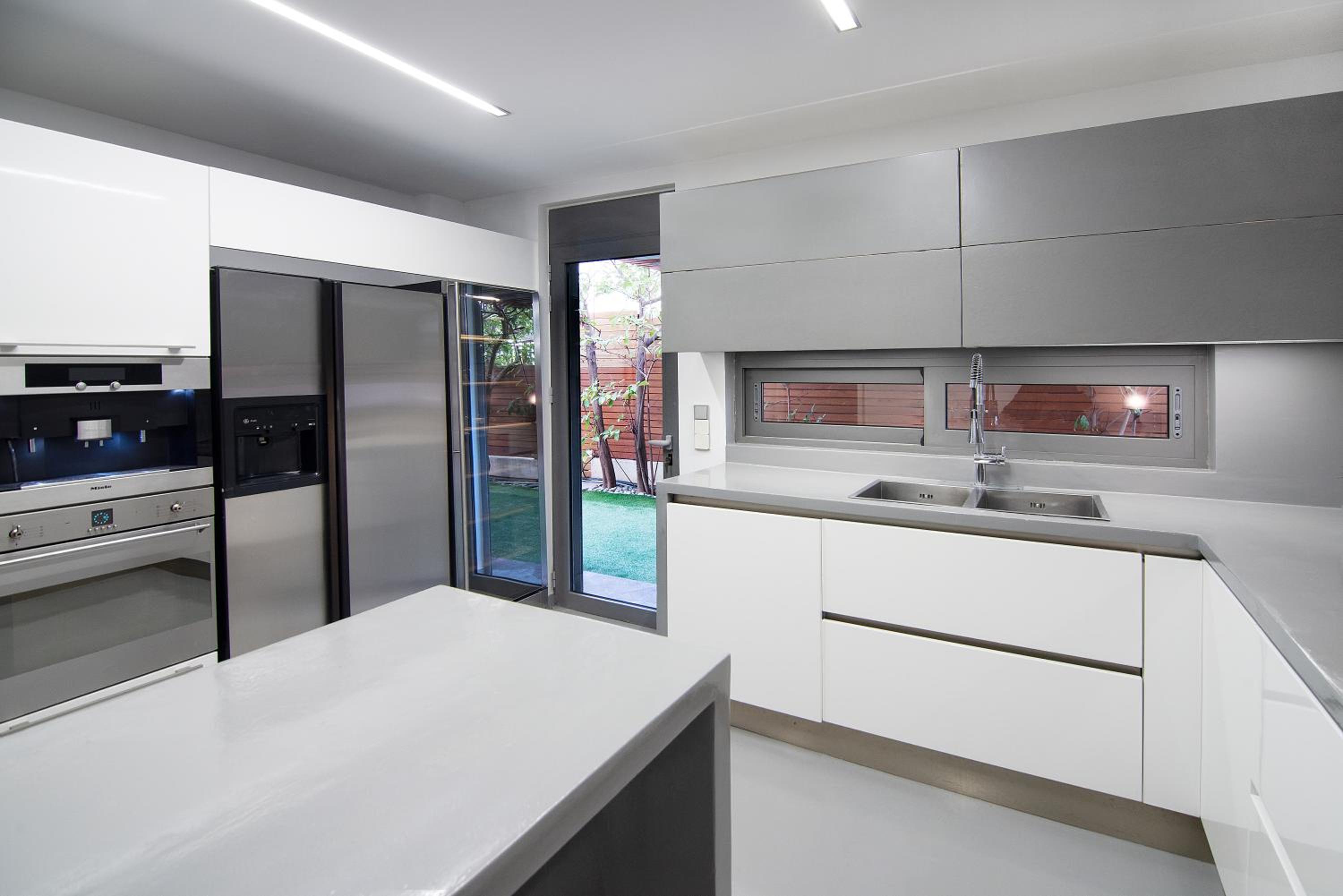 Elegant and Private Living by Neuvel