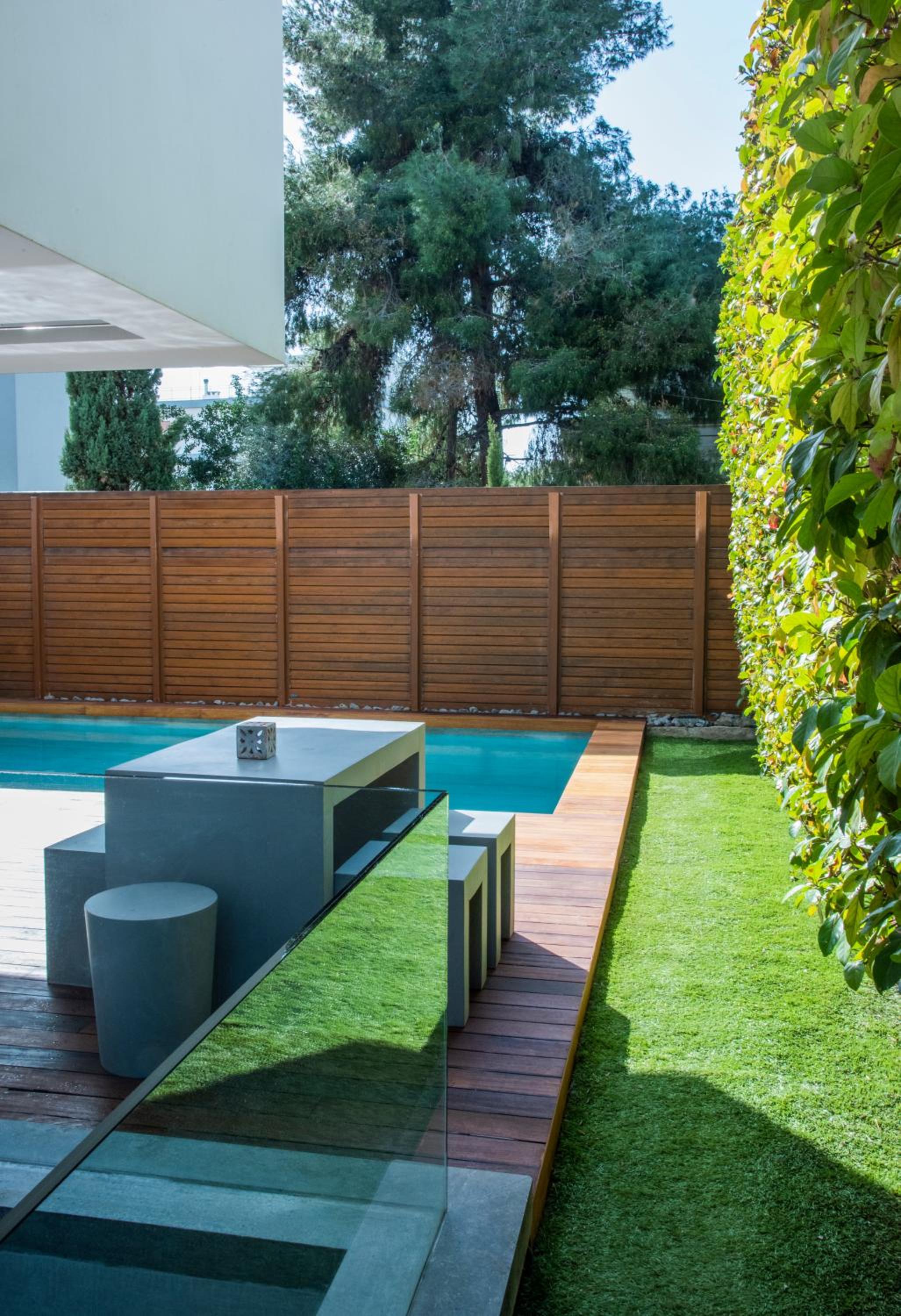 Elegant and Private Living by Neuvel