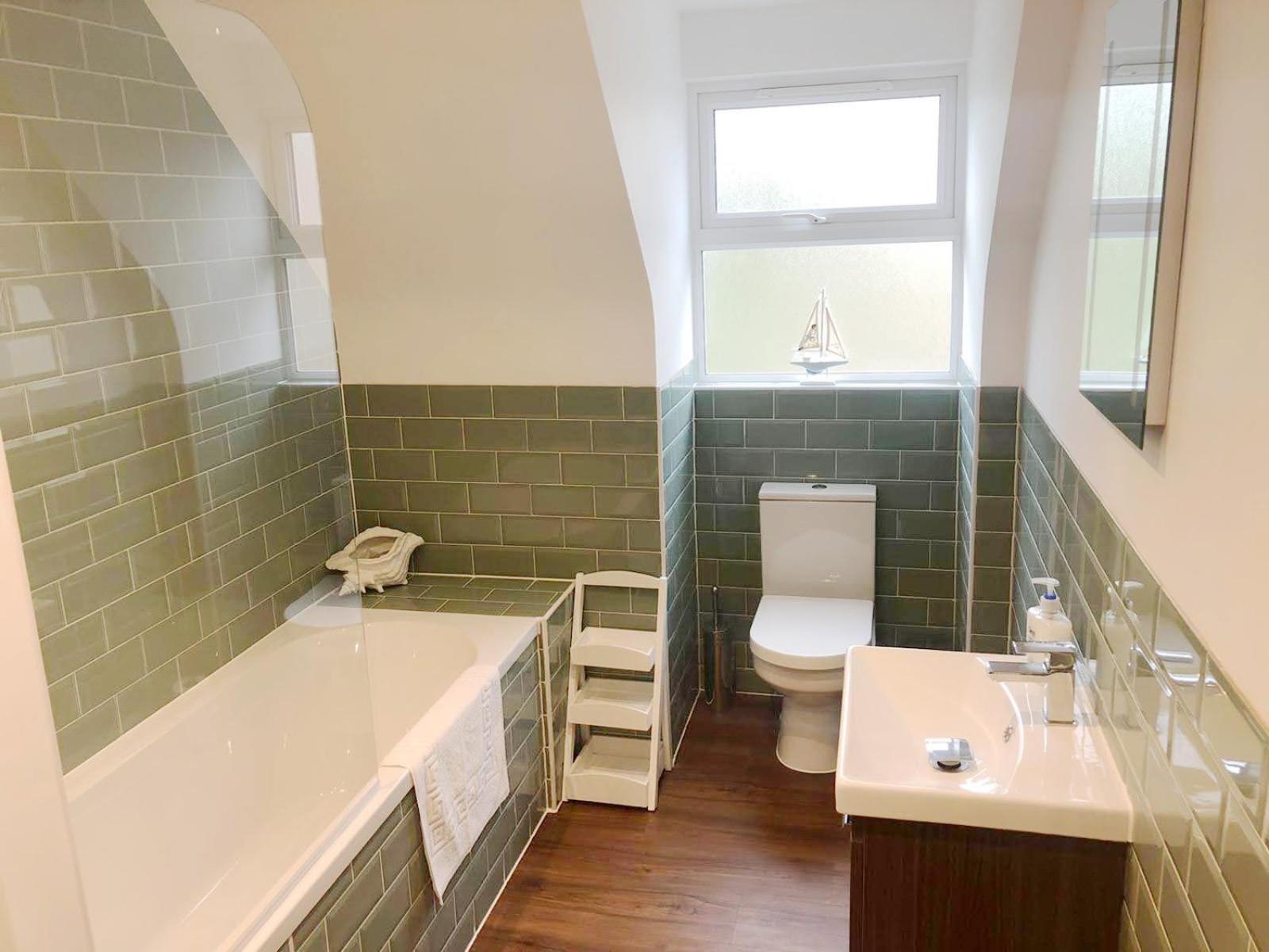 Family Apartment, 2 Bed, 2 Bath Close to Beach view 2