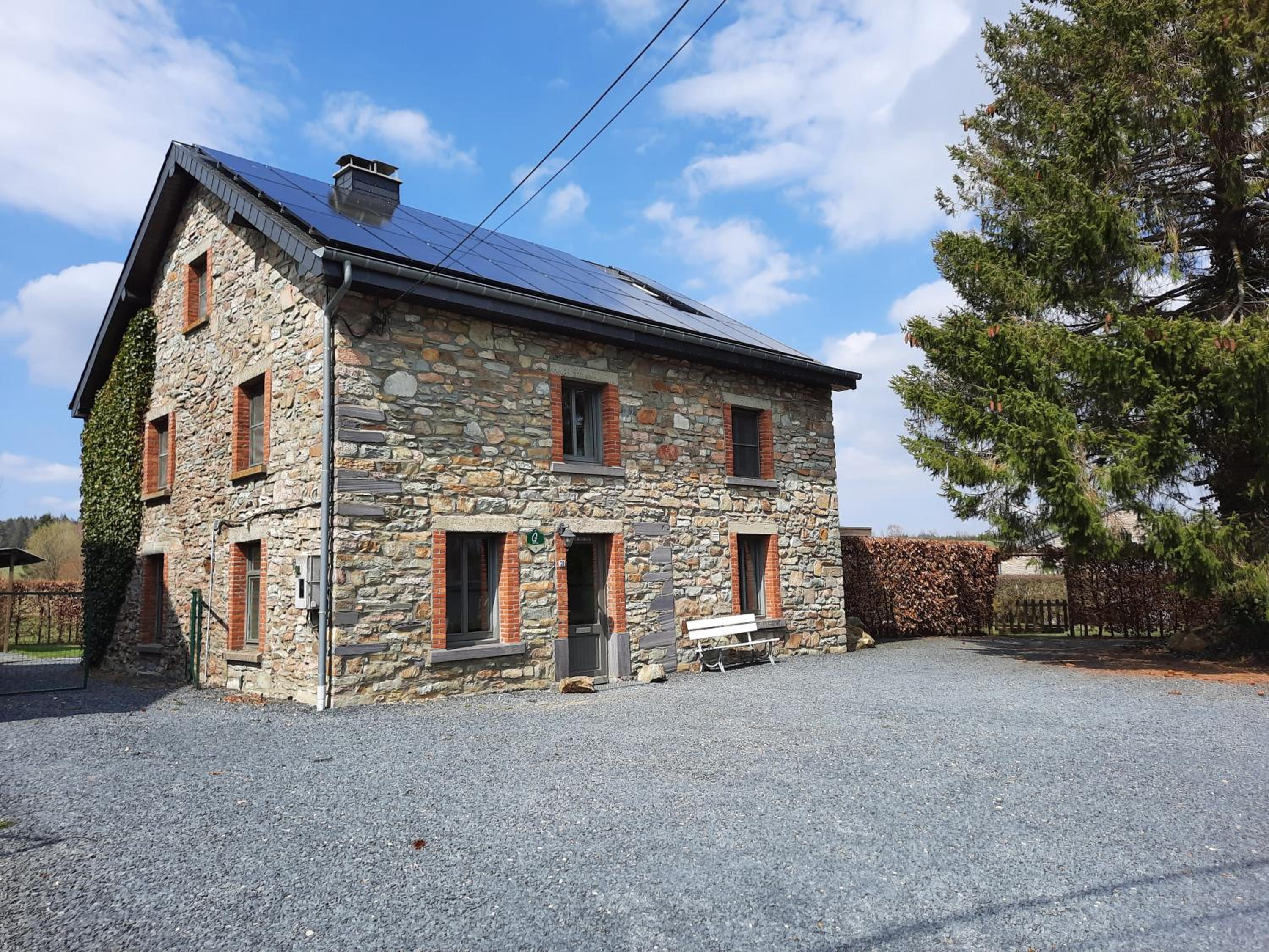 Hotel Les 12 bois du cerf - Image 1