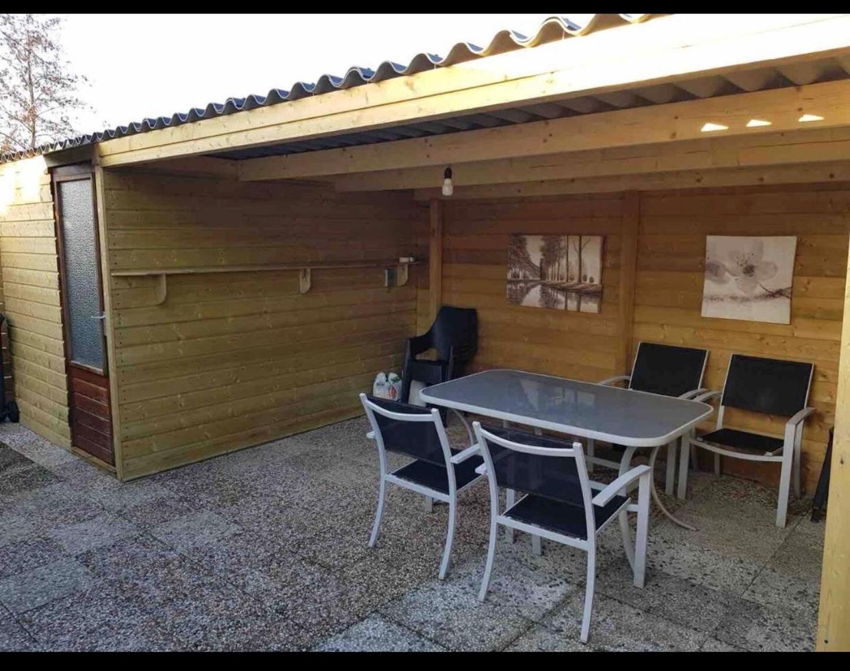 Cozy chalet in Opmeer near Amsterdam and Beach view 3