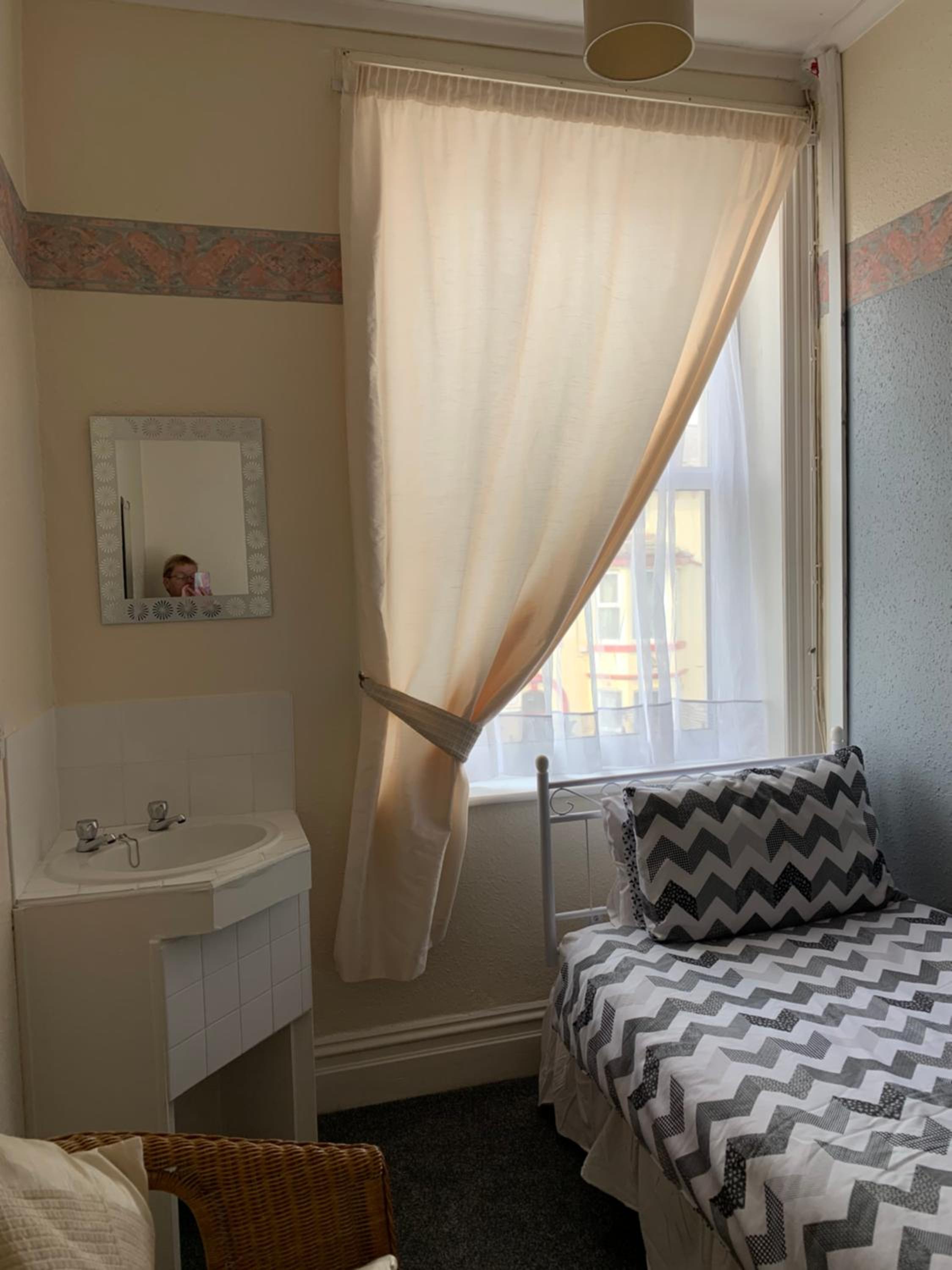 Alondra Hotel
