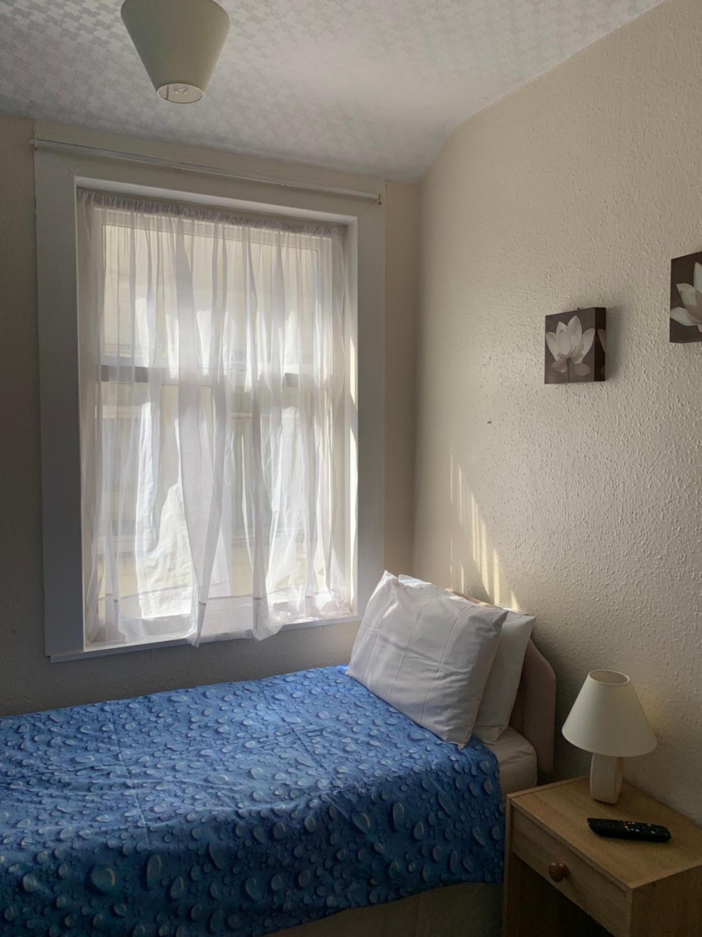 Alondra Hotel
