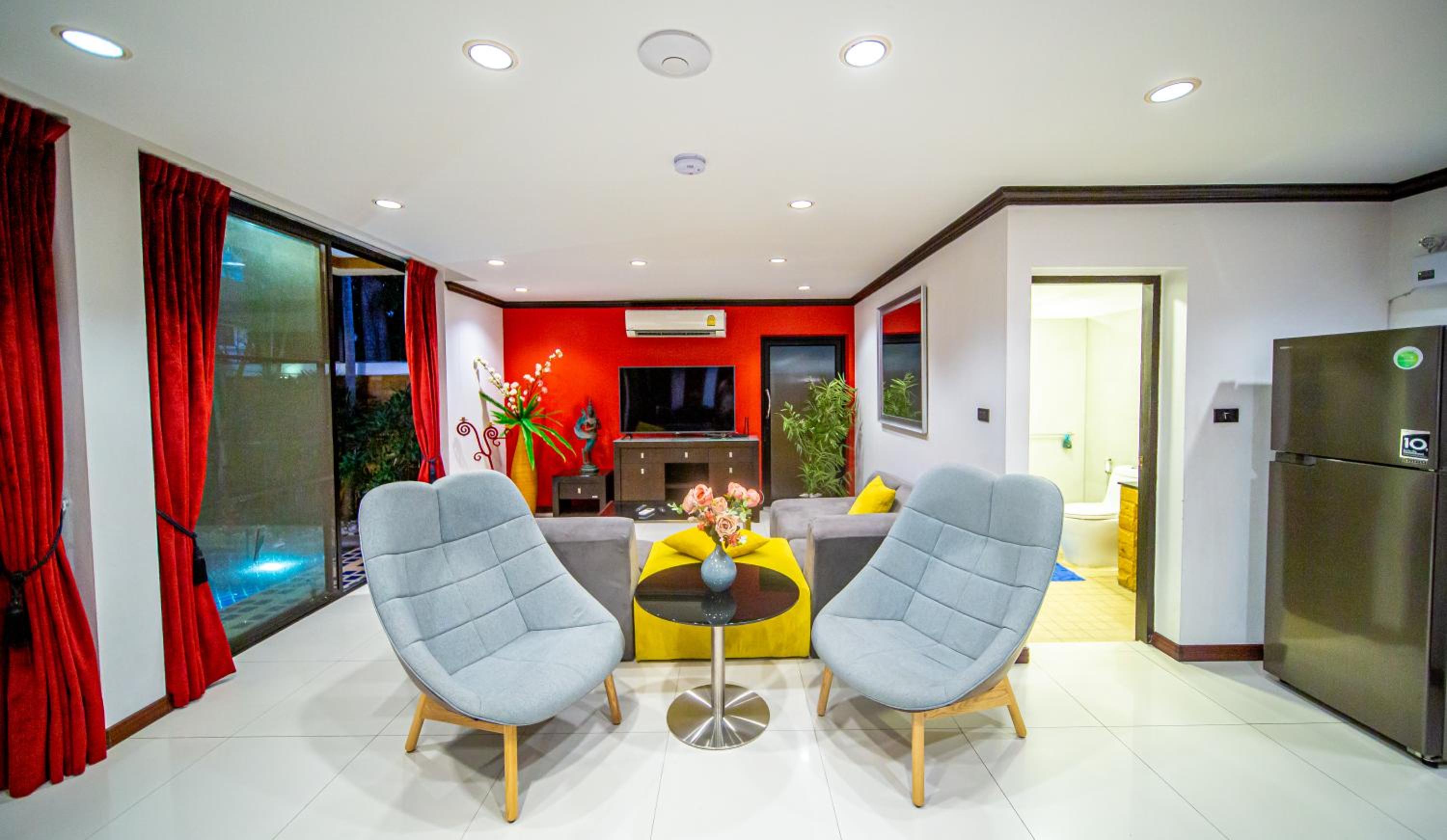4poolvillas