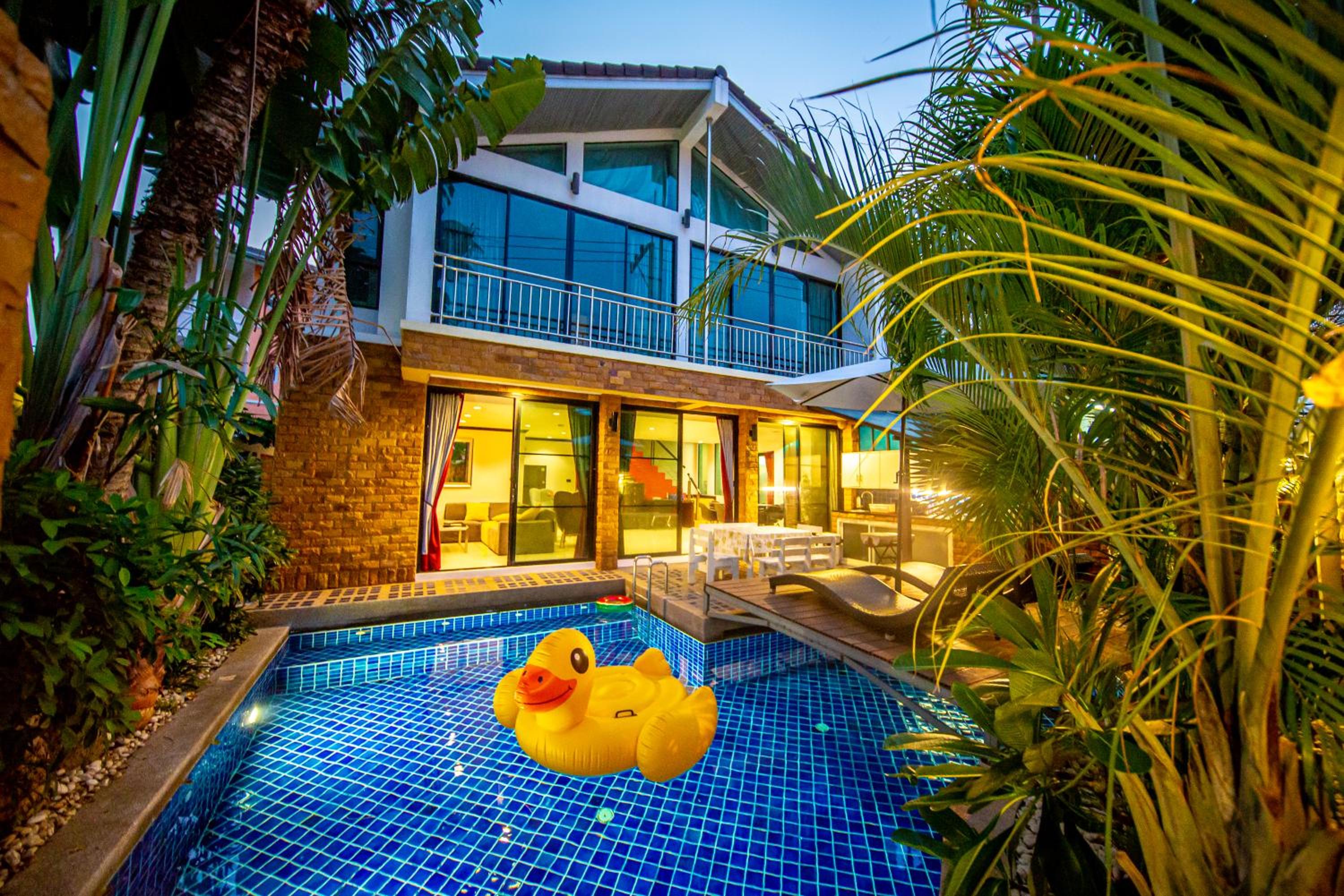 4poolvillas