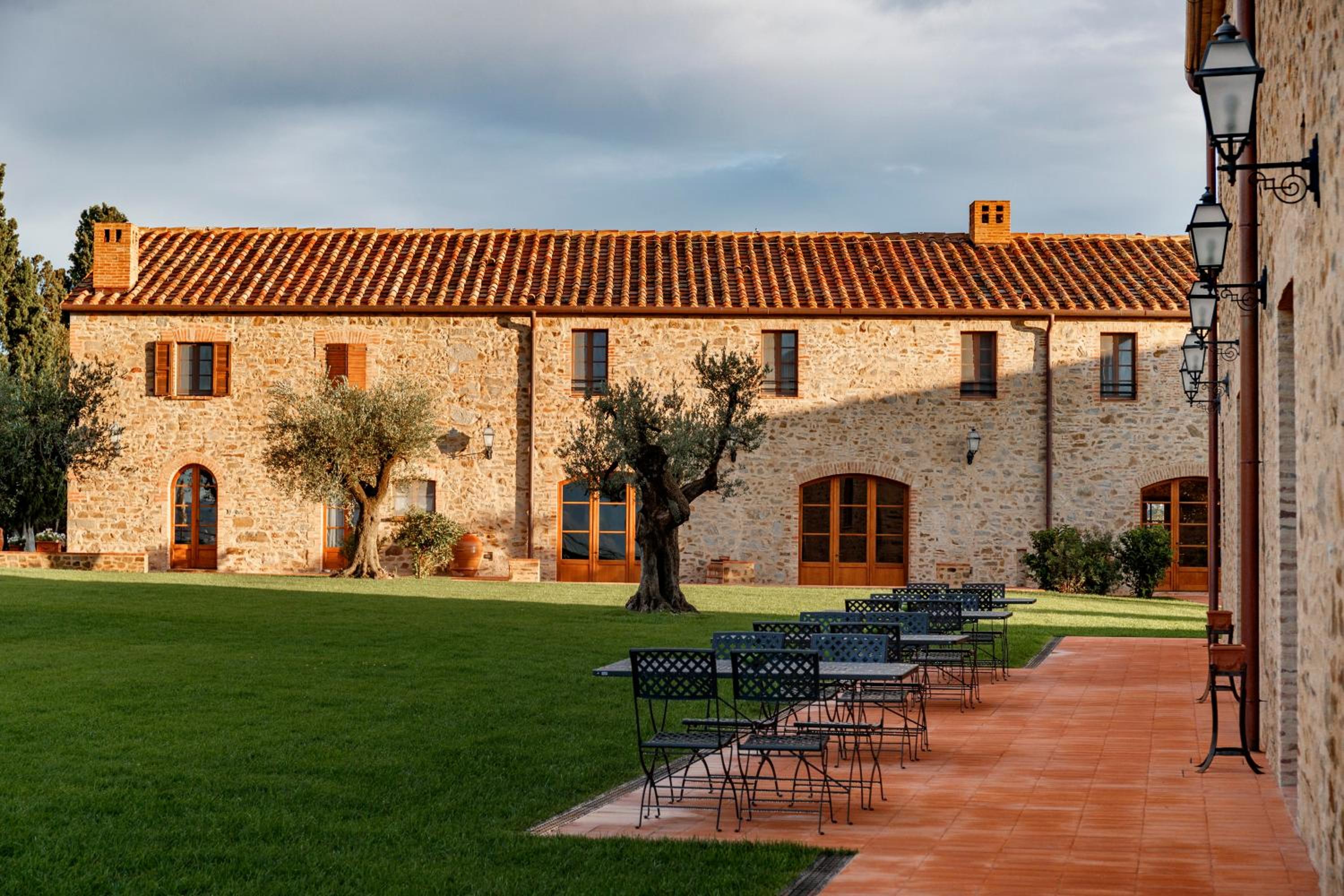 Wine Relais In Montecucco - ColleMassari Hospitality