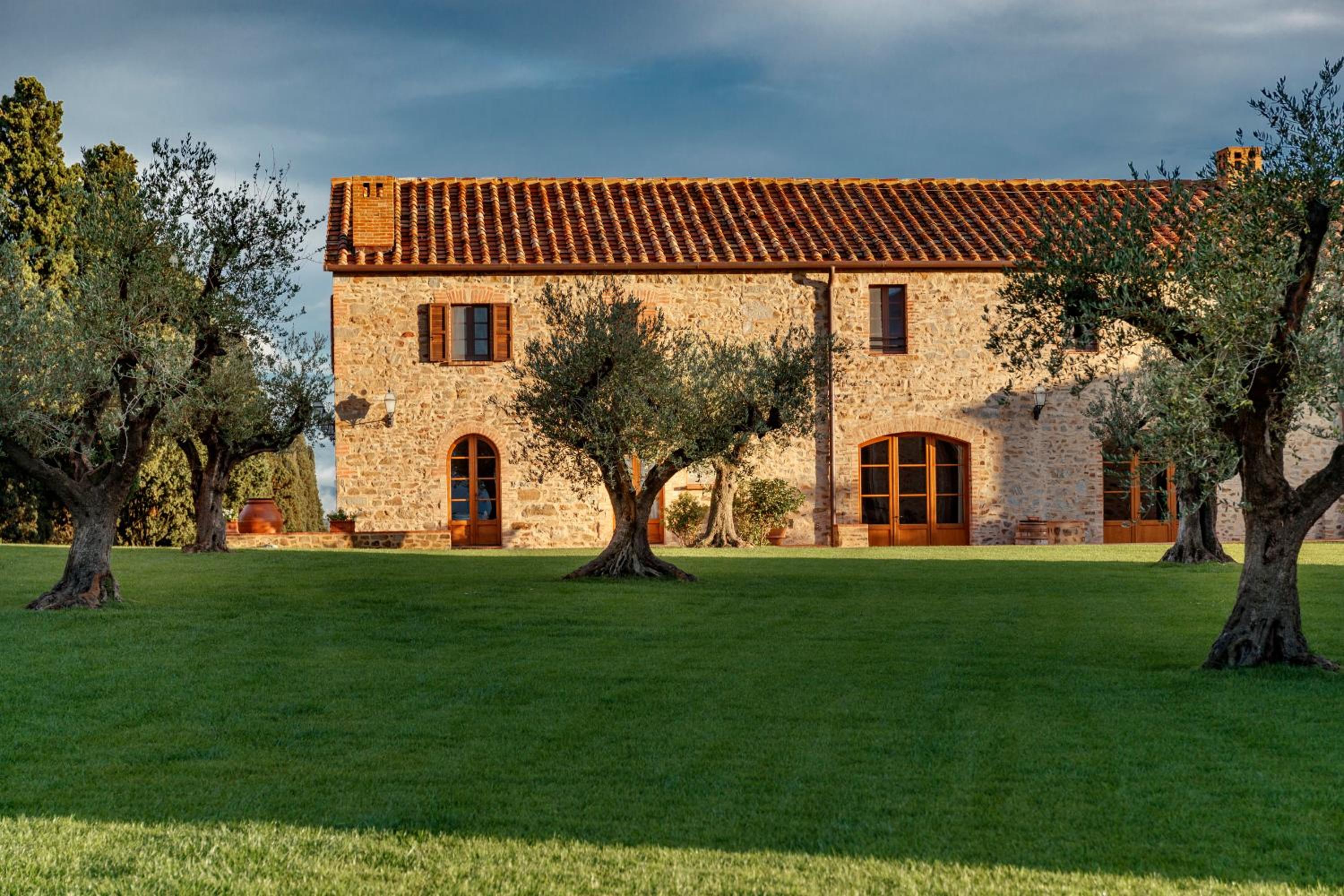 Wine Relais In Montecucco - ColleMassari Hospitality