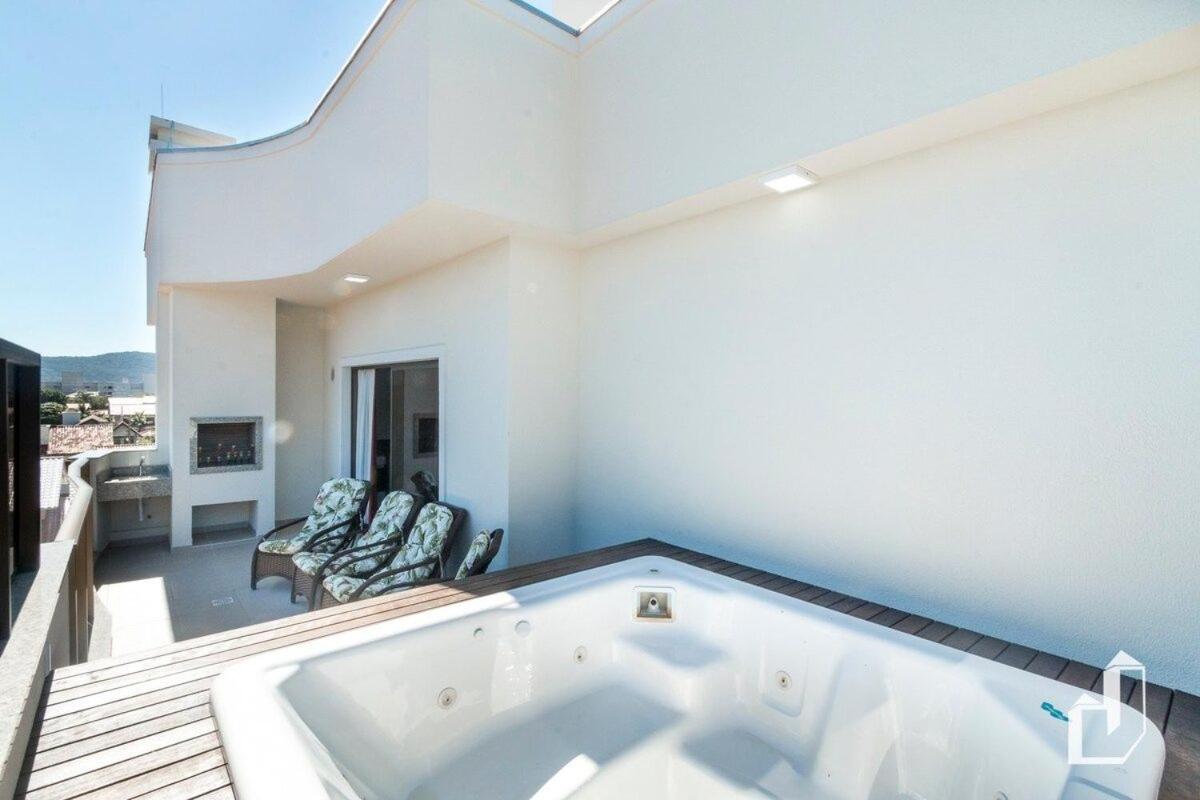 Cobertura Duplex com jacuzzi aquecida