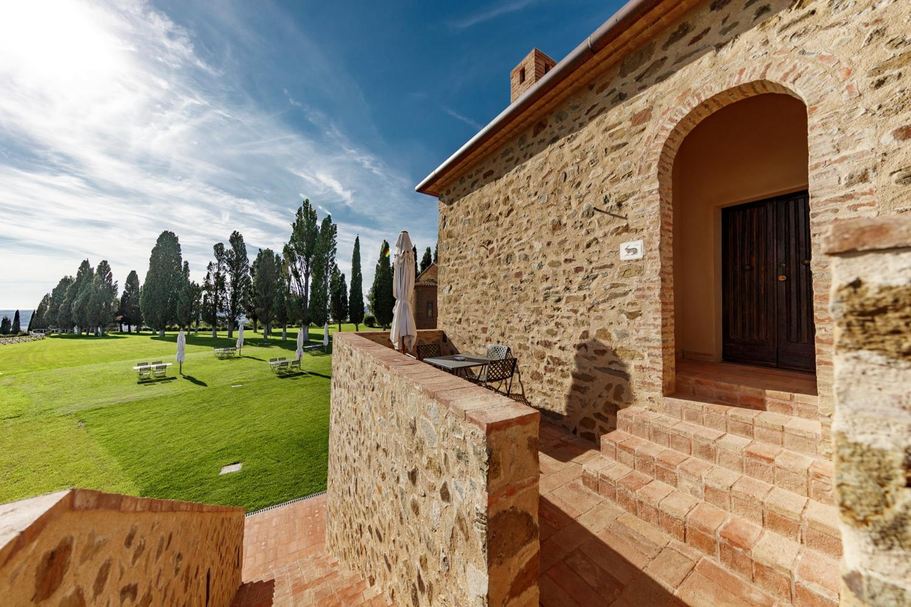 Wine Relais In Montecucco - ColleMassari Hospitality