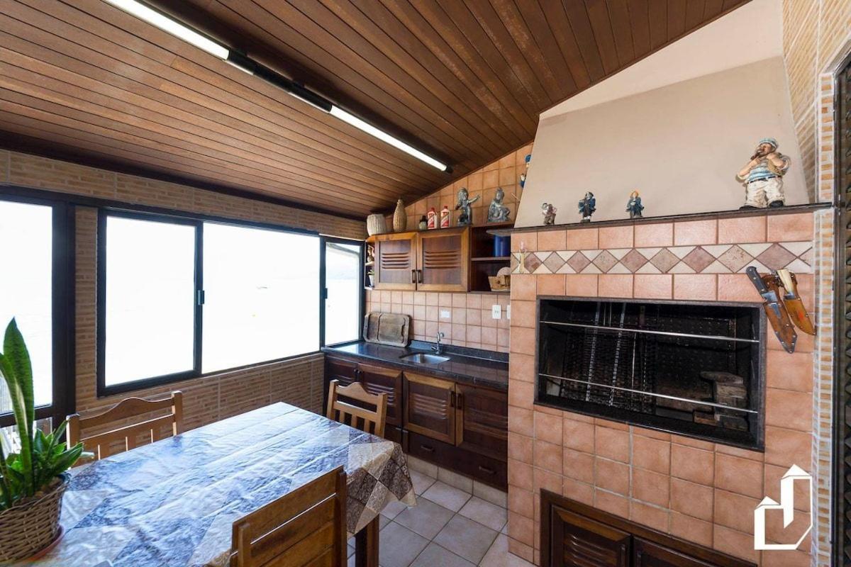Casa frente ao Mar de Dentro com pôr do sol único