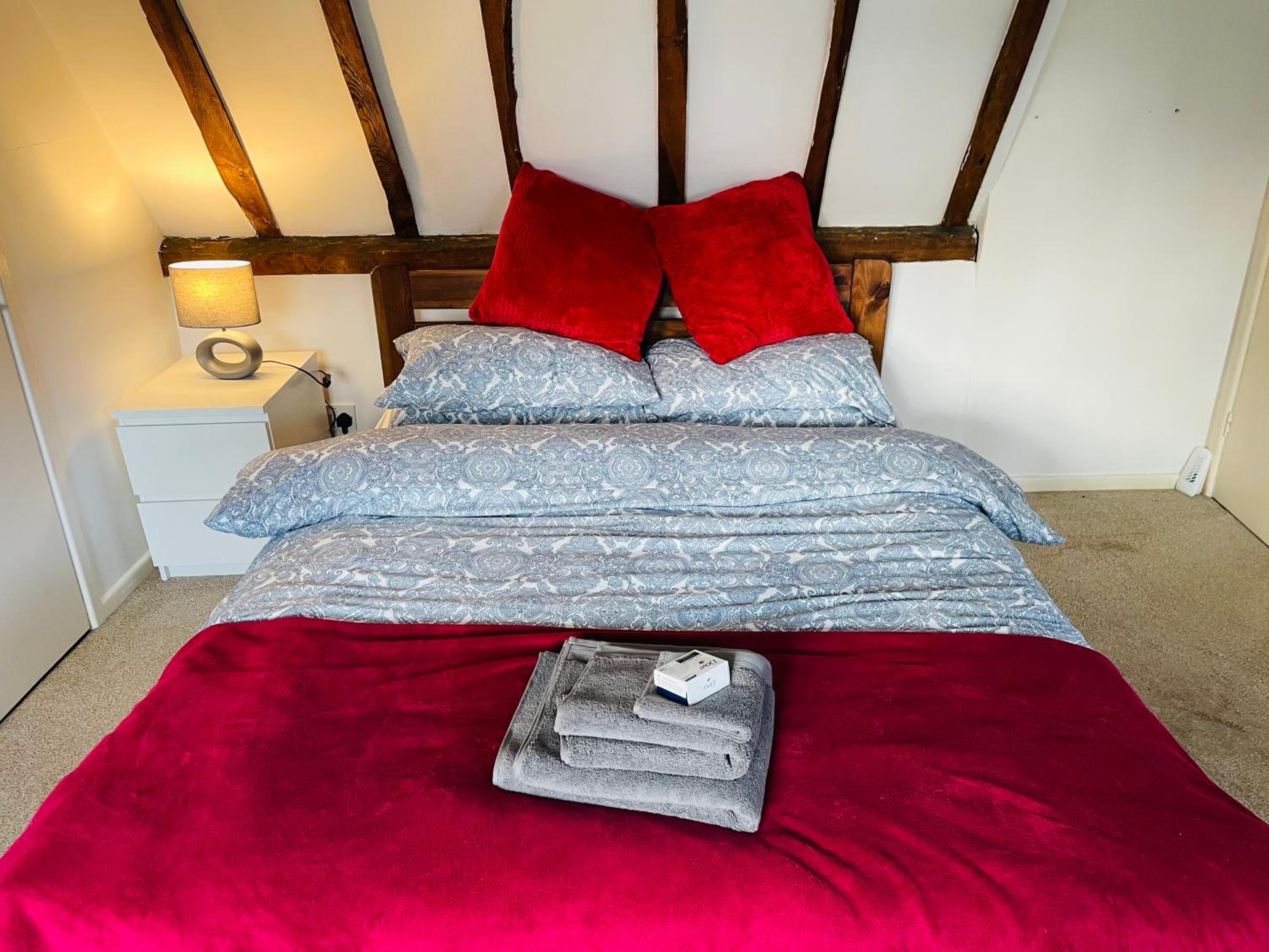 Charming Town Centre Character Cottage With Parking view 3