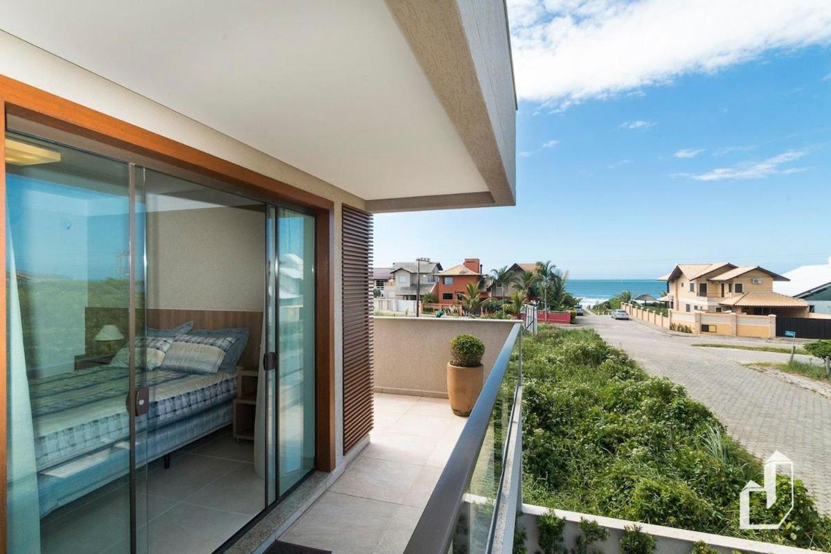 Com 03 suítes climatizadas e jacuzzi aquecida