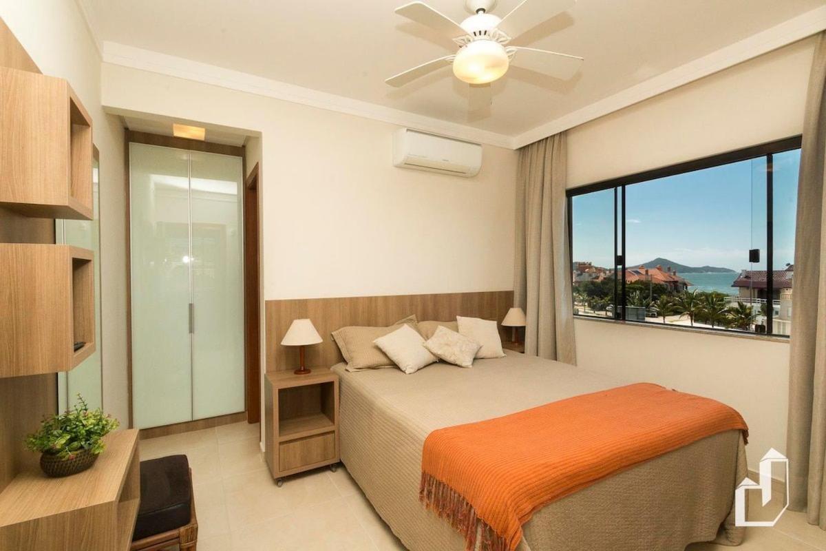 Com 03 suítes climatizadas e jacuzzi aquecida