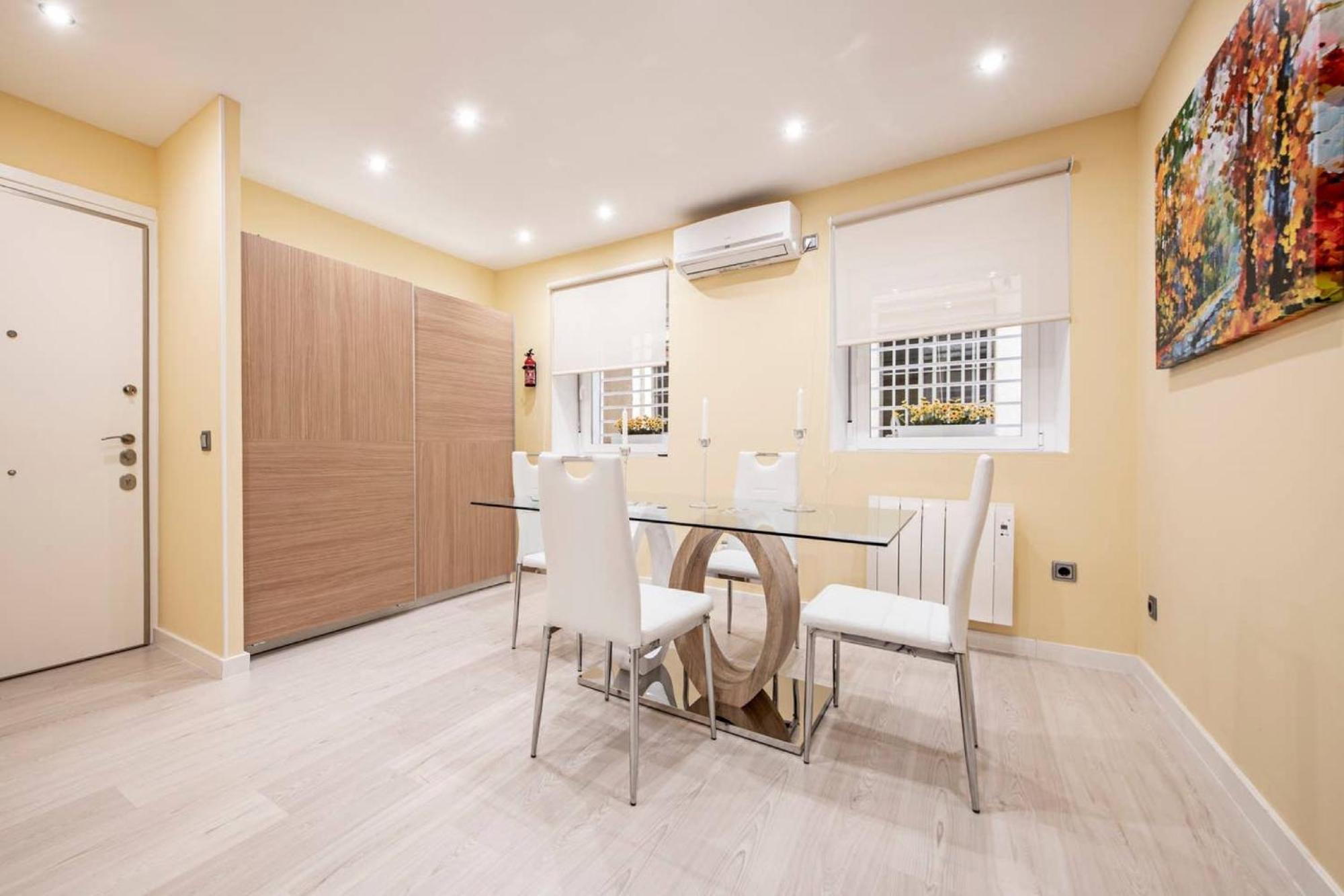 Plaza de España Central - Apartamento coqueto al lado de Plaza España view 5