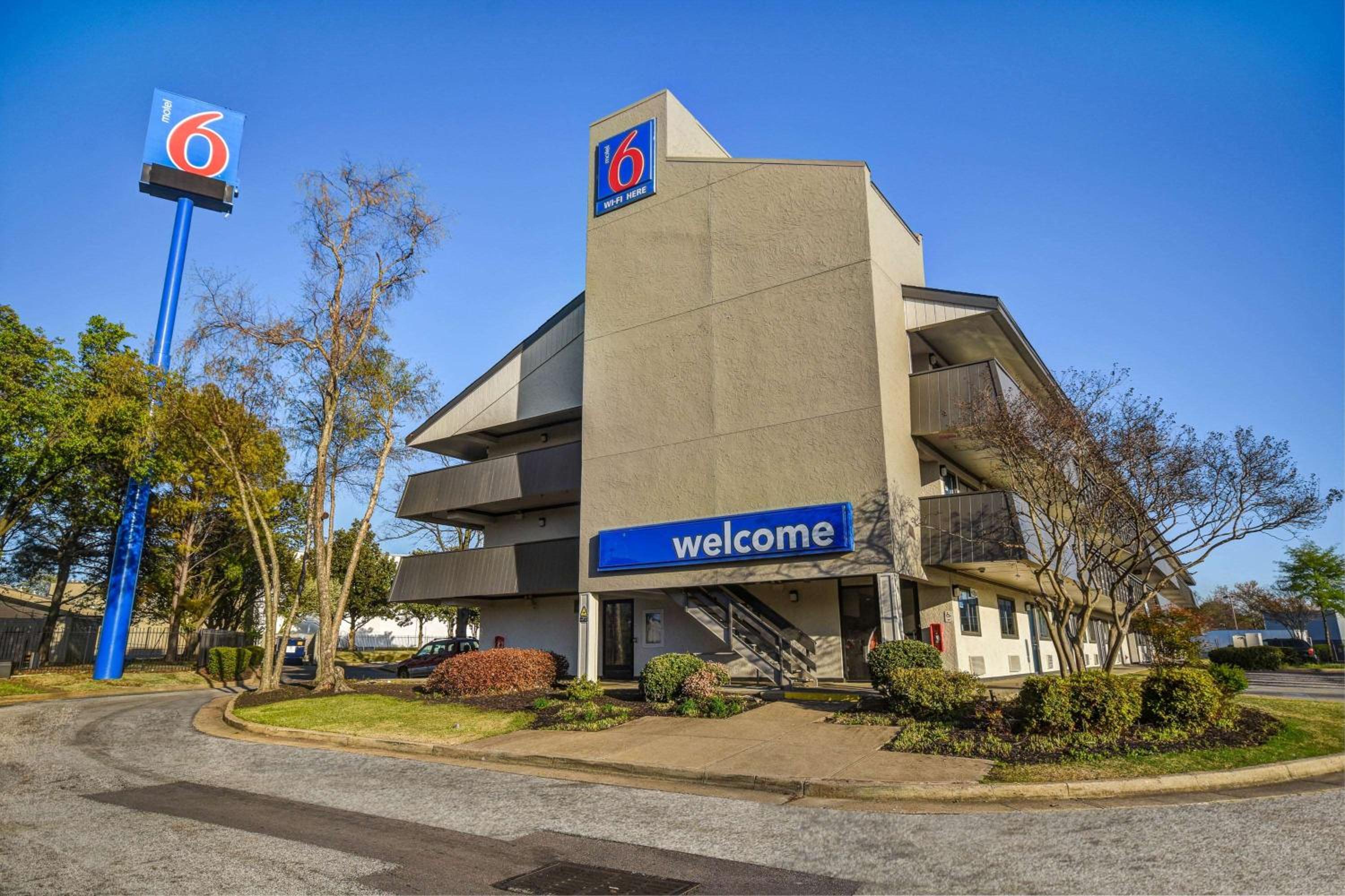 Hotel Motel 6-Memphis, TN - Downtown - Image 1