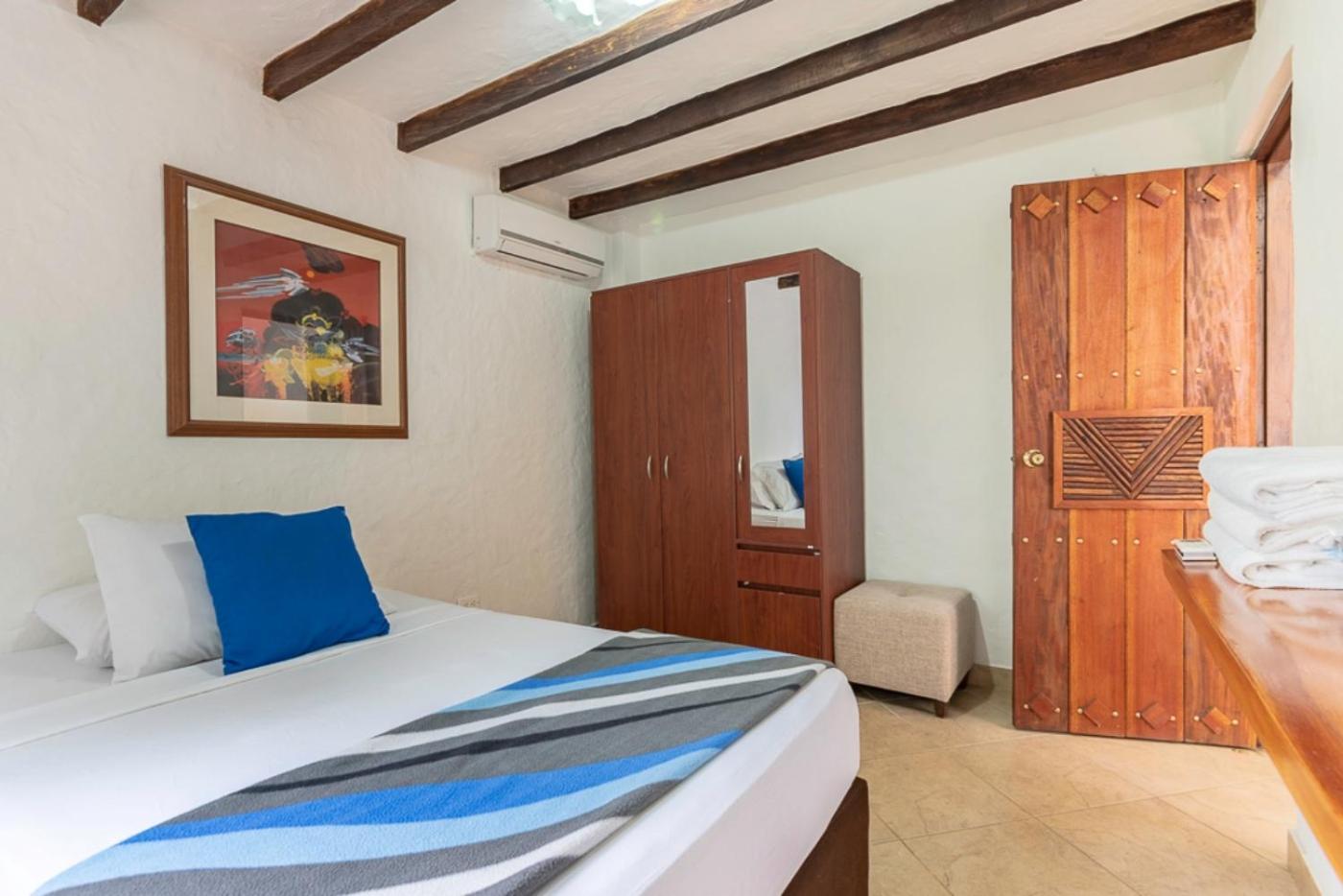 CABAÑAS LA DORADA
