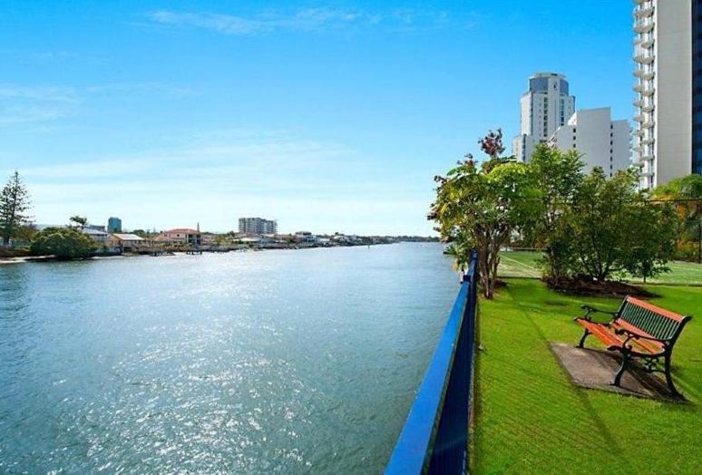 Relax with Beach & River views in 3br apt w/ pool view 3