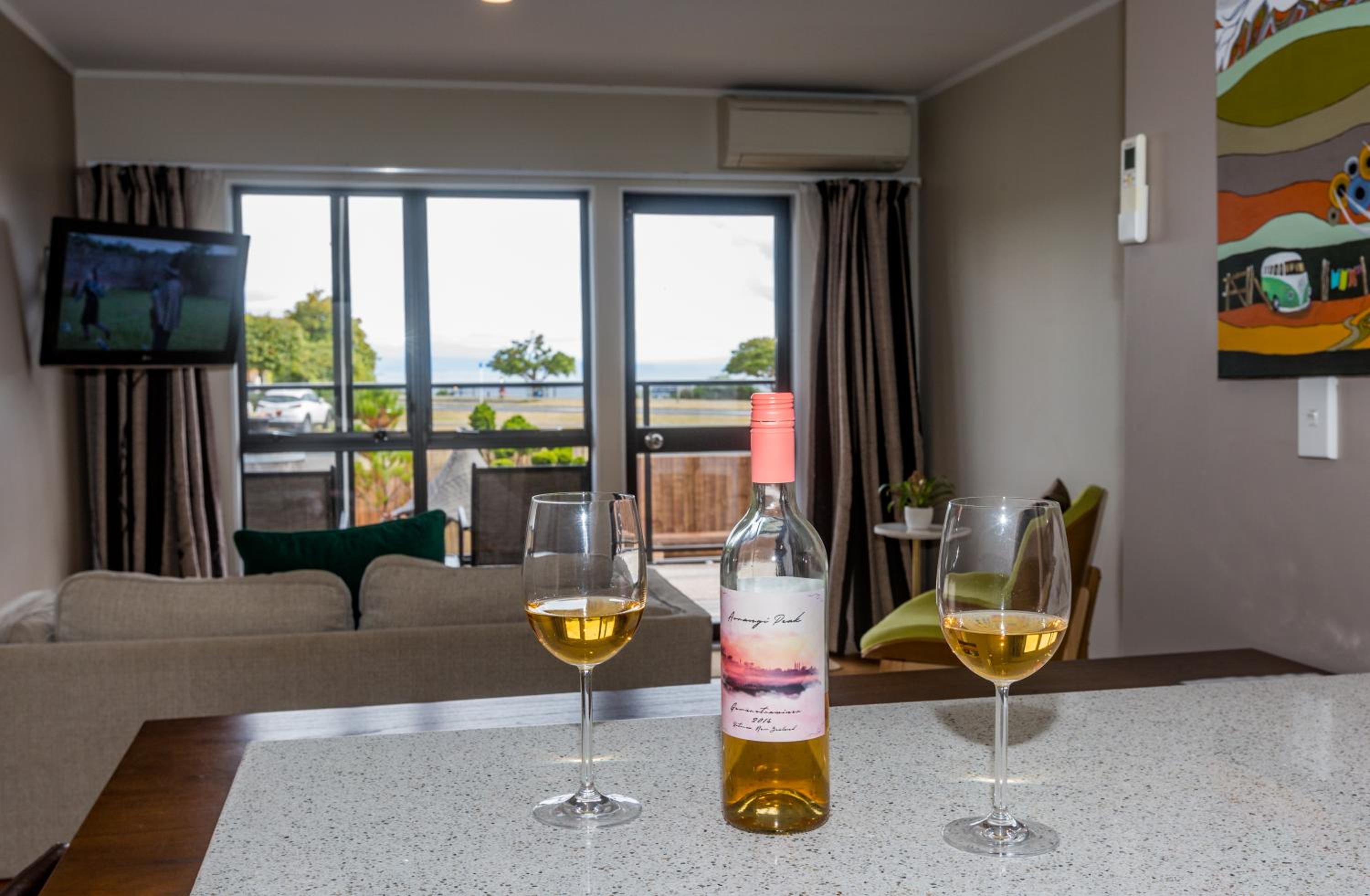Le Chalet Suisse Motel Taupo — photo 28