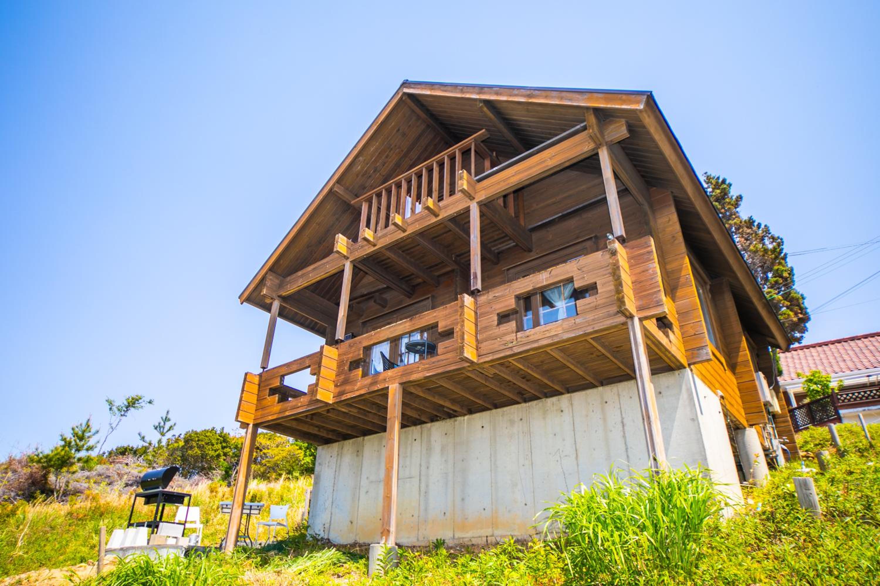 Hotel Awaji Seaside Log House In Goshiki